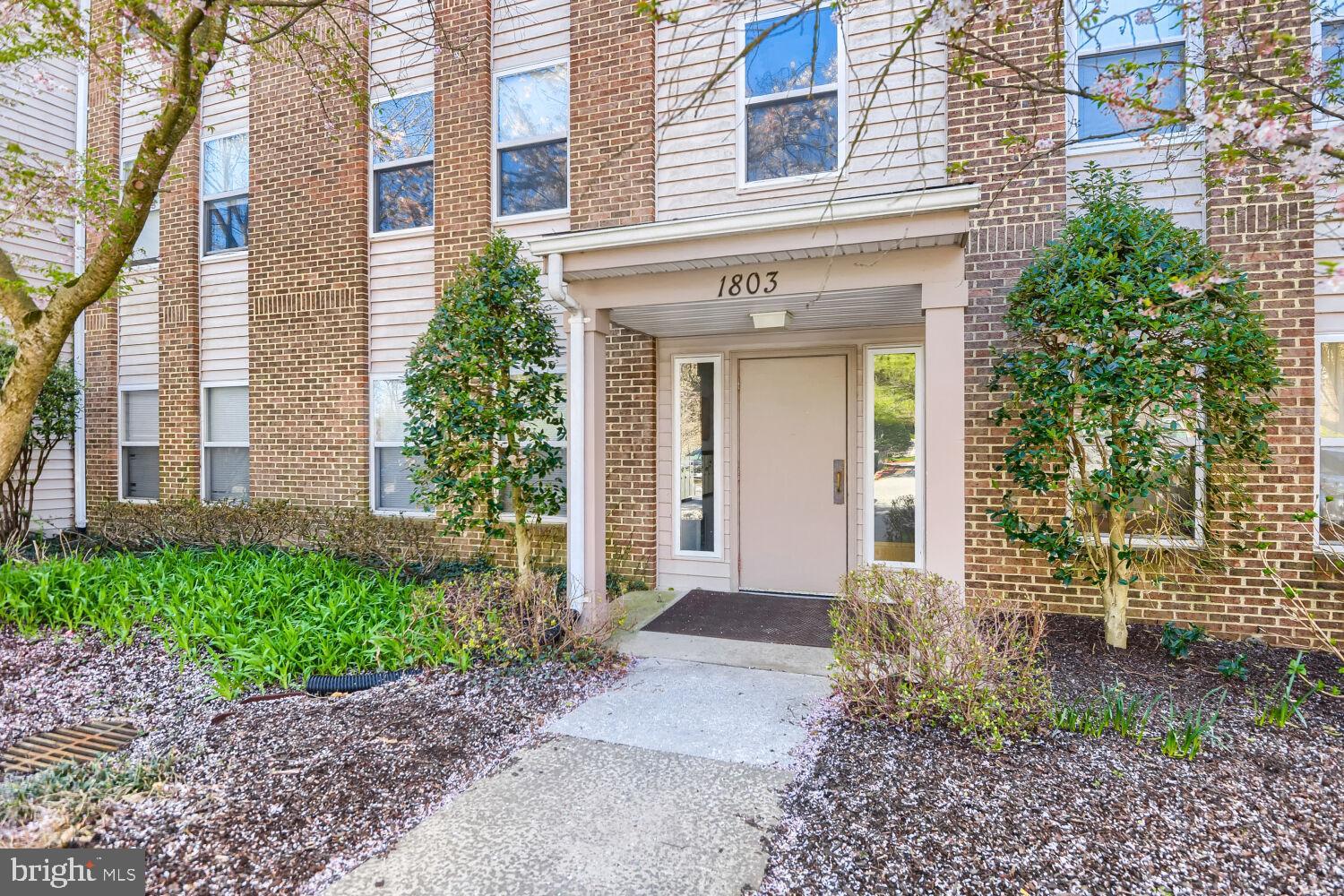 ROCKLAND RUN - Residential