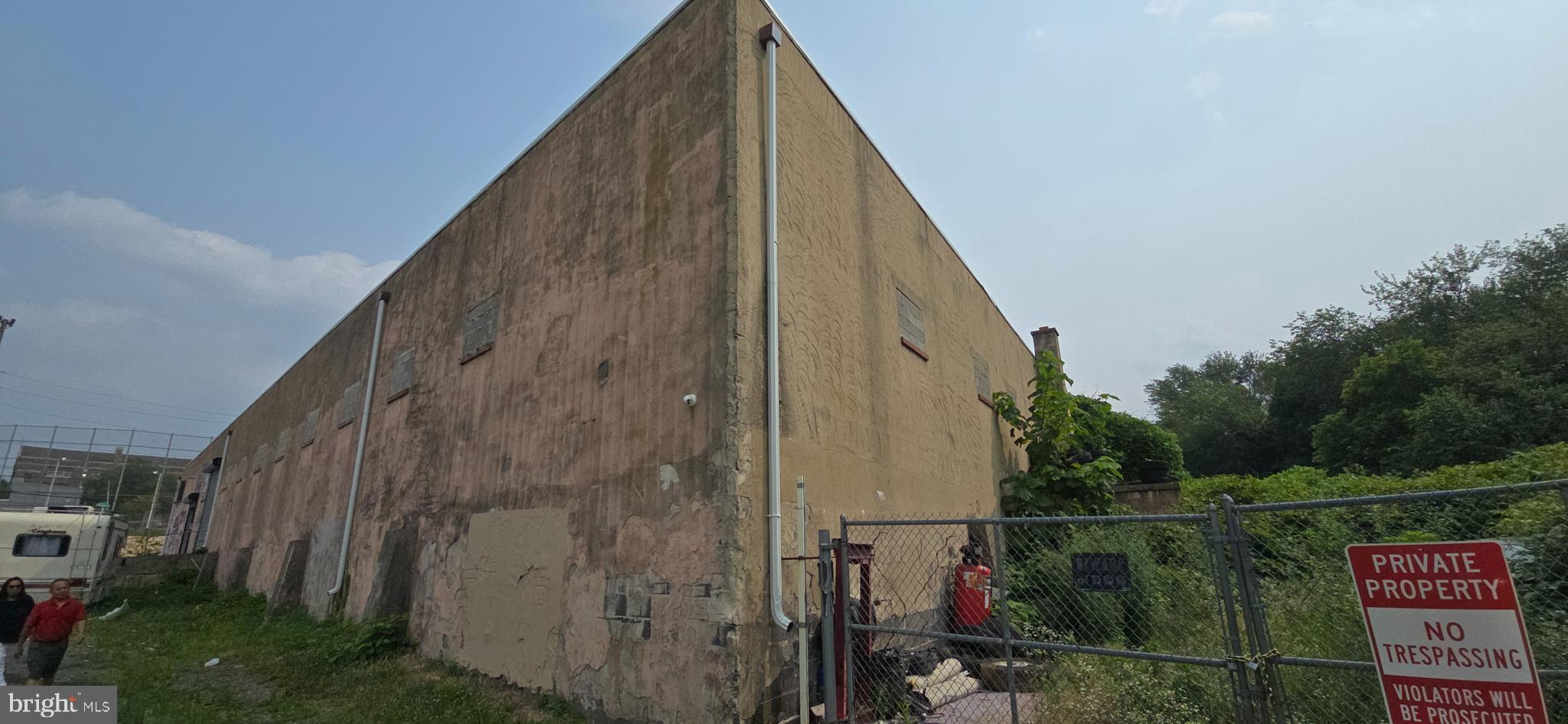FRANKFORD - Commercial Sale
