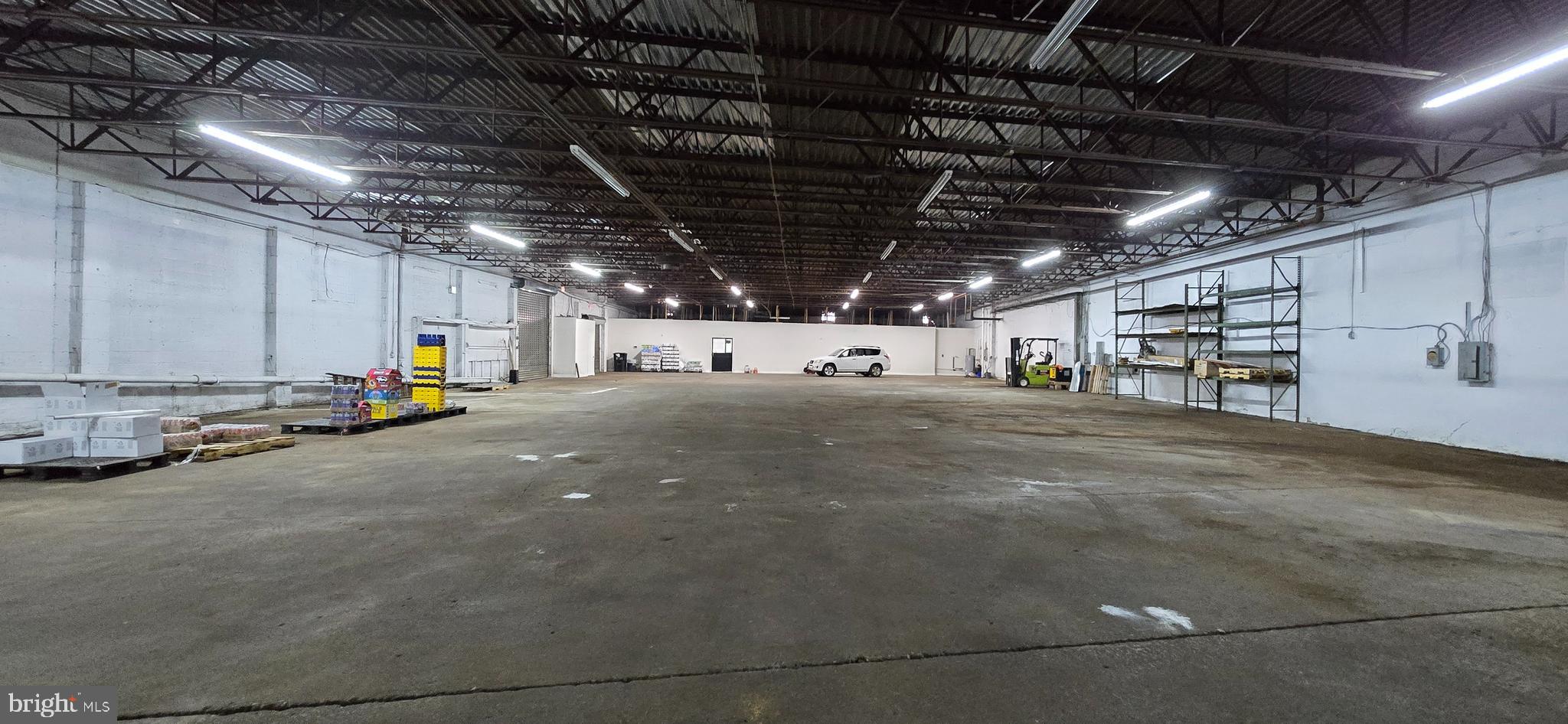 FRANKFORD - Commercial Sale