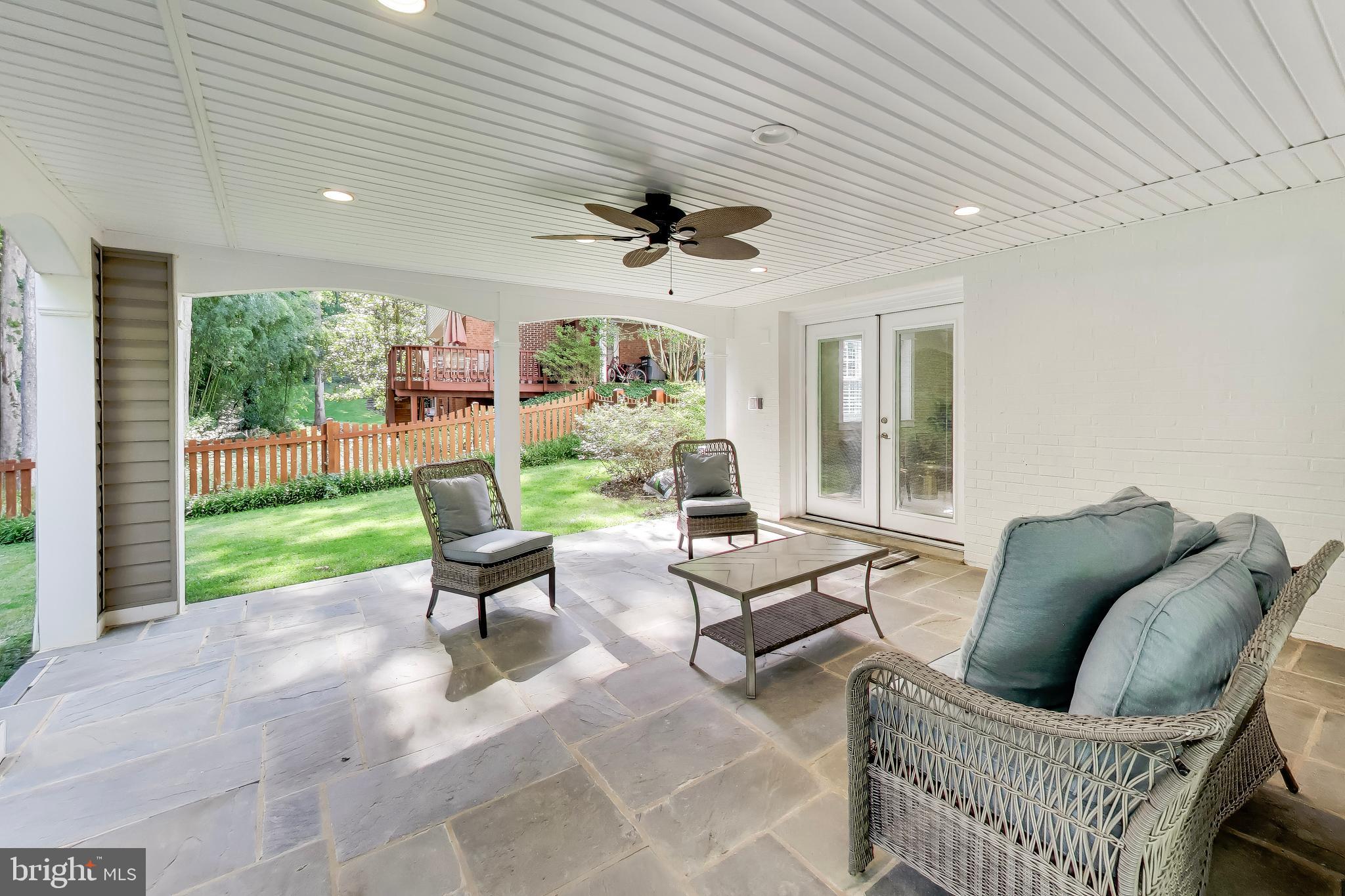WILLOW WOODS - Residential