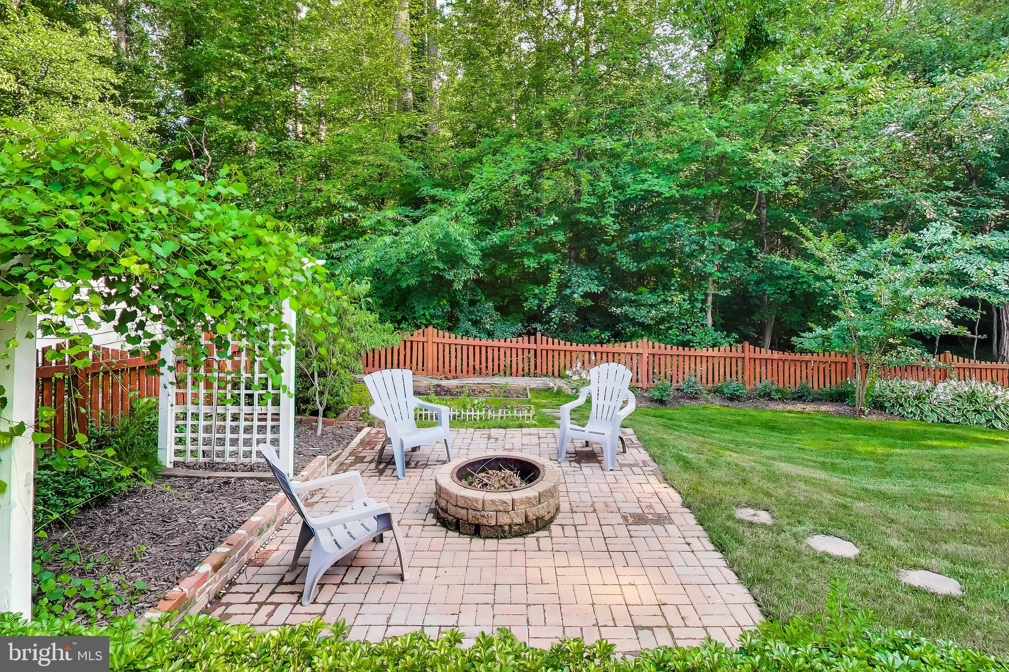 WILLOW WOODS - Residential