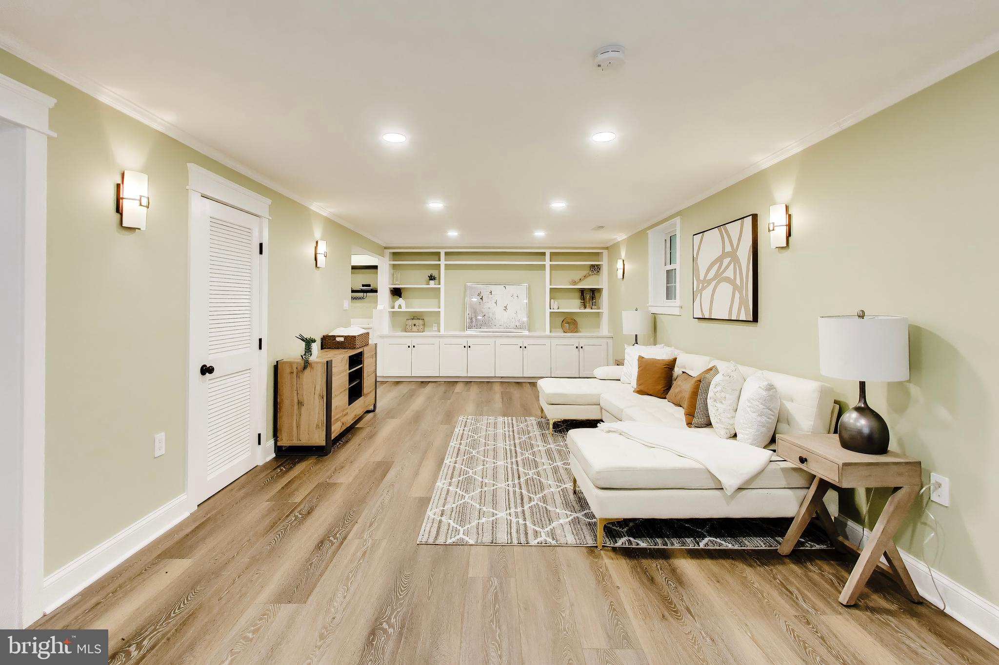 WILLOW WOODS - Residential