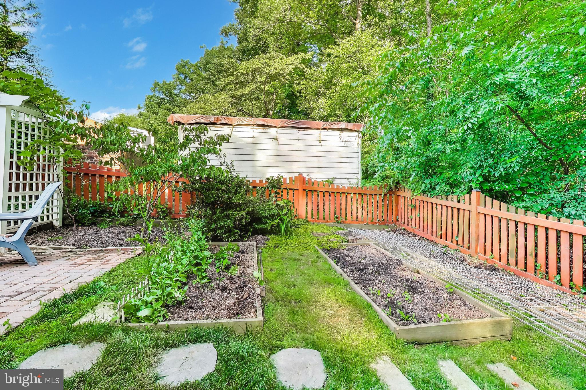 WILLOW WOODS - Residential