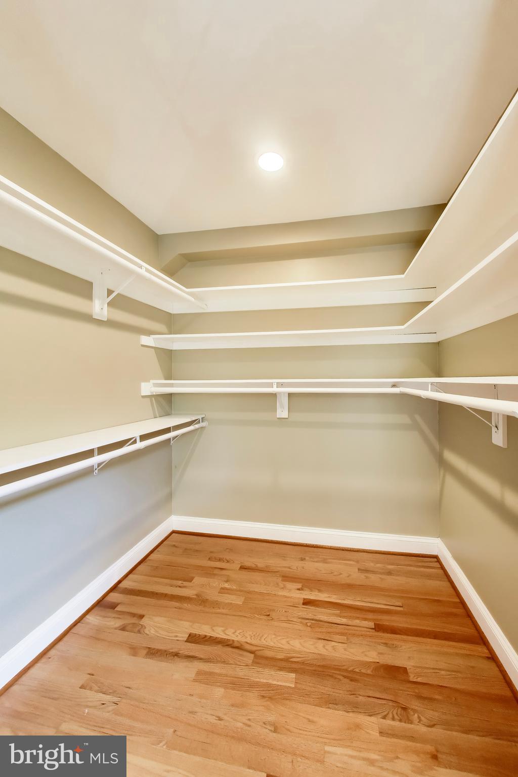 WILLOW WOODS - Residential