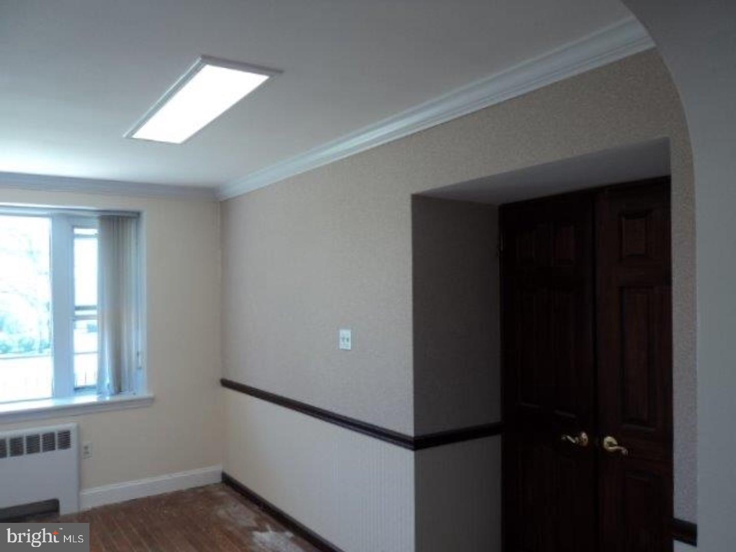 COLESTON - Commercial Sale