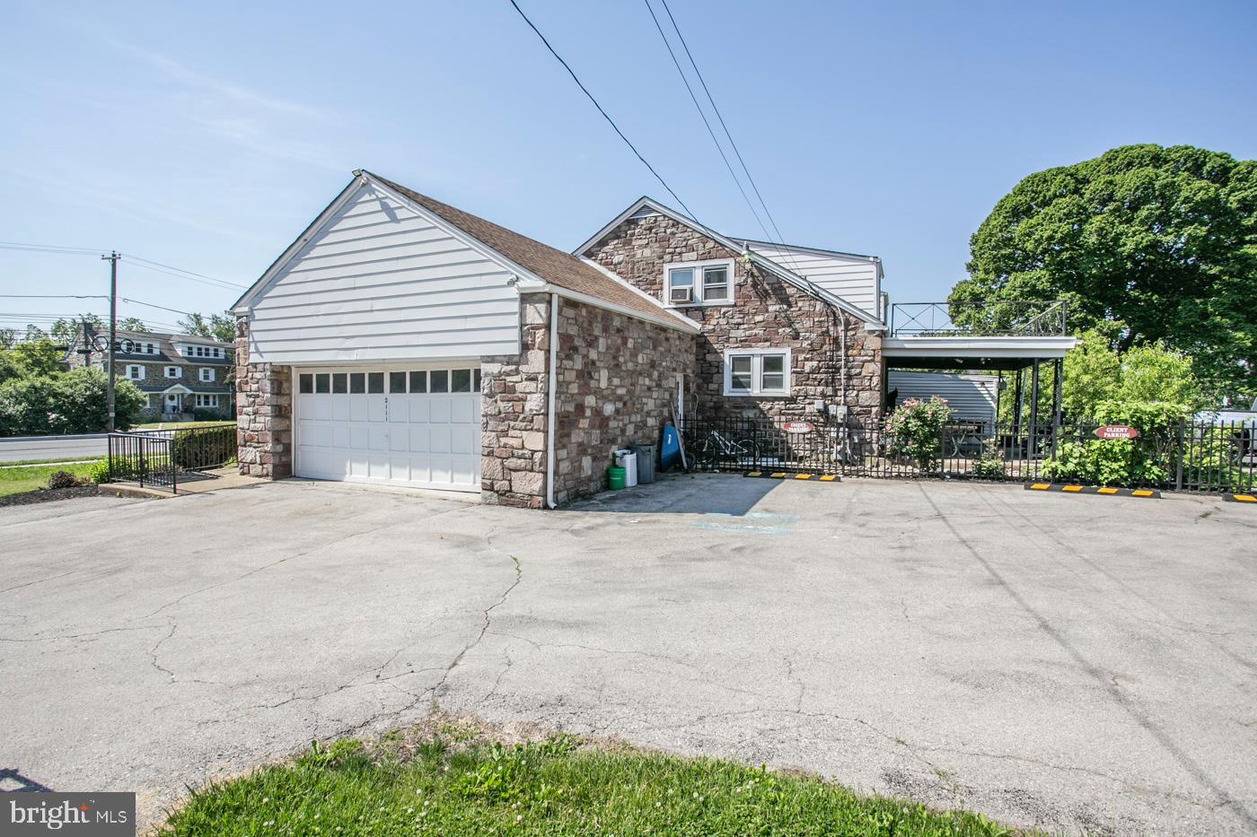 COLESTON - Commercial Sale