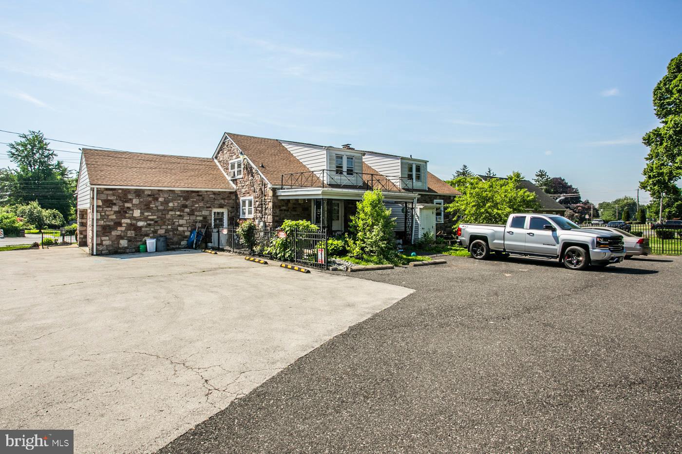 COLESTON - Commercial Sale