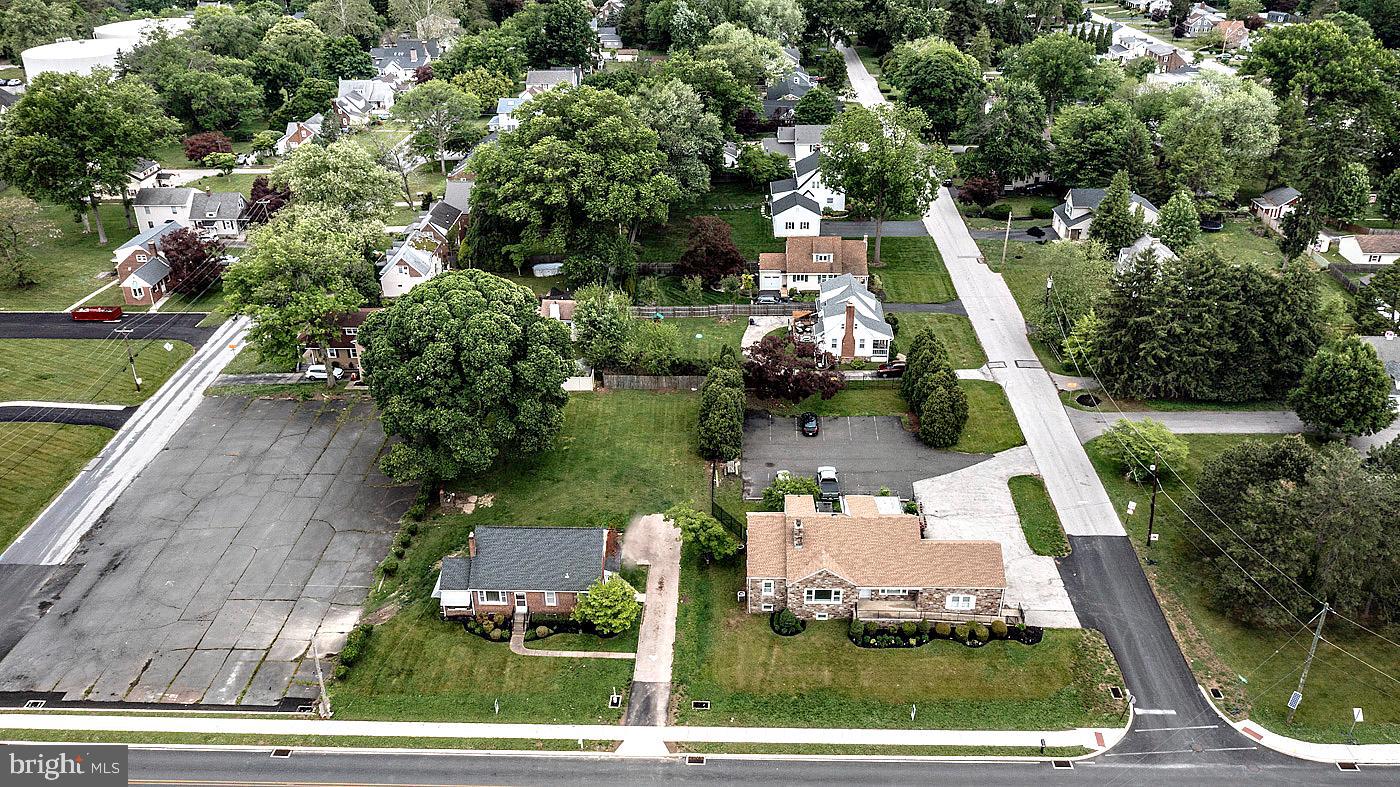 COLESTON - Commercial Sale