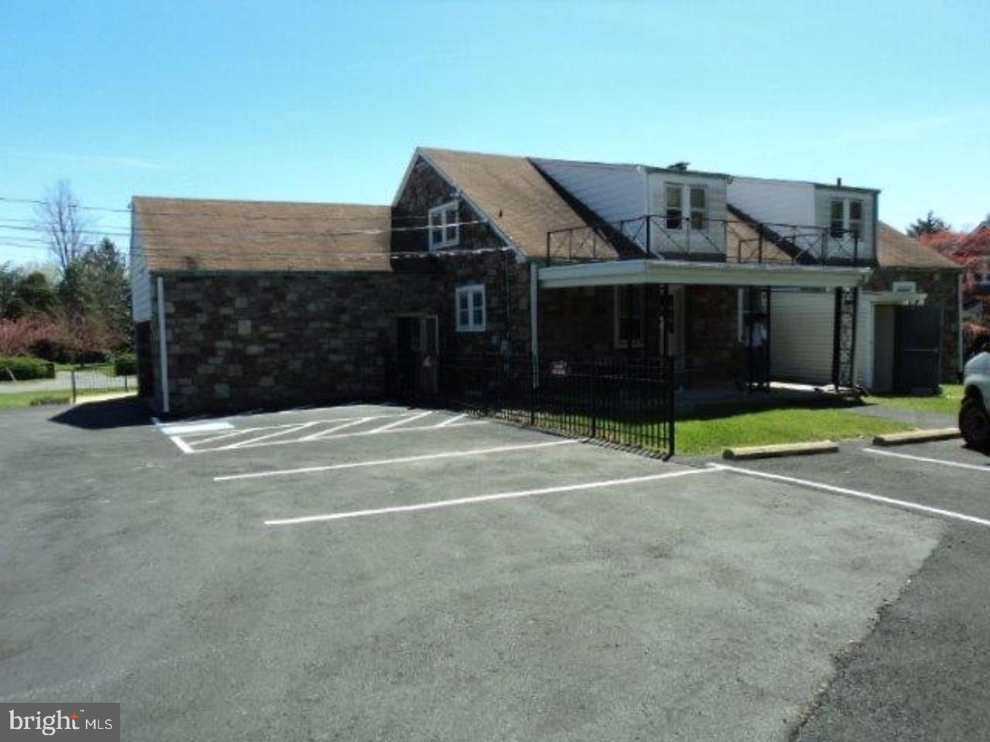 COLESTON - Commercial Sale