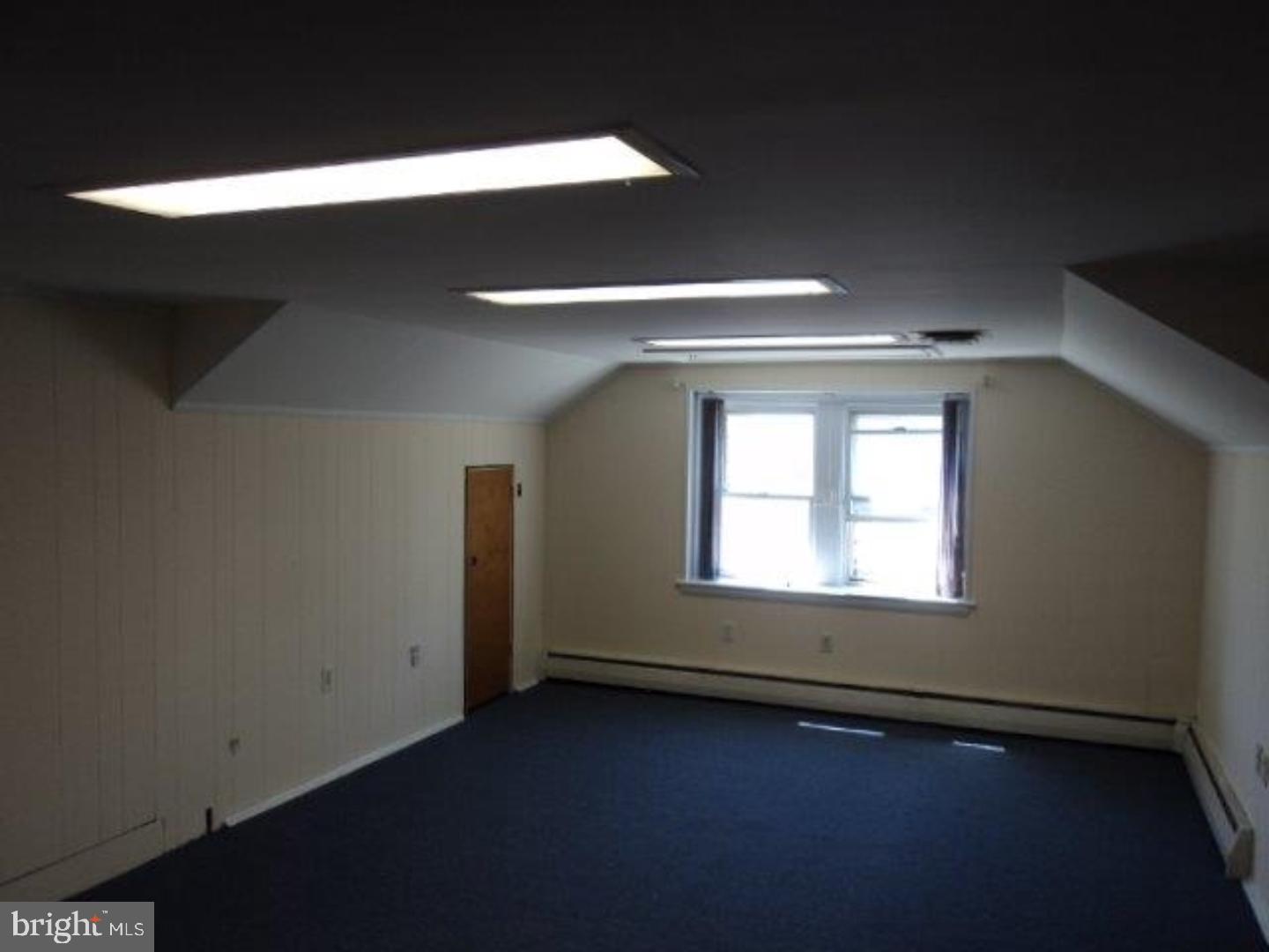 COLESTON - Commercial Sale