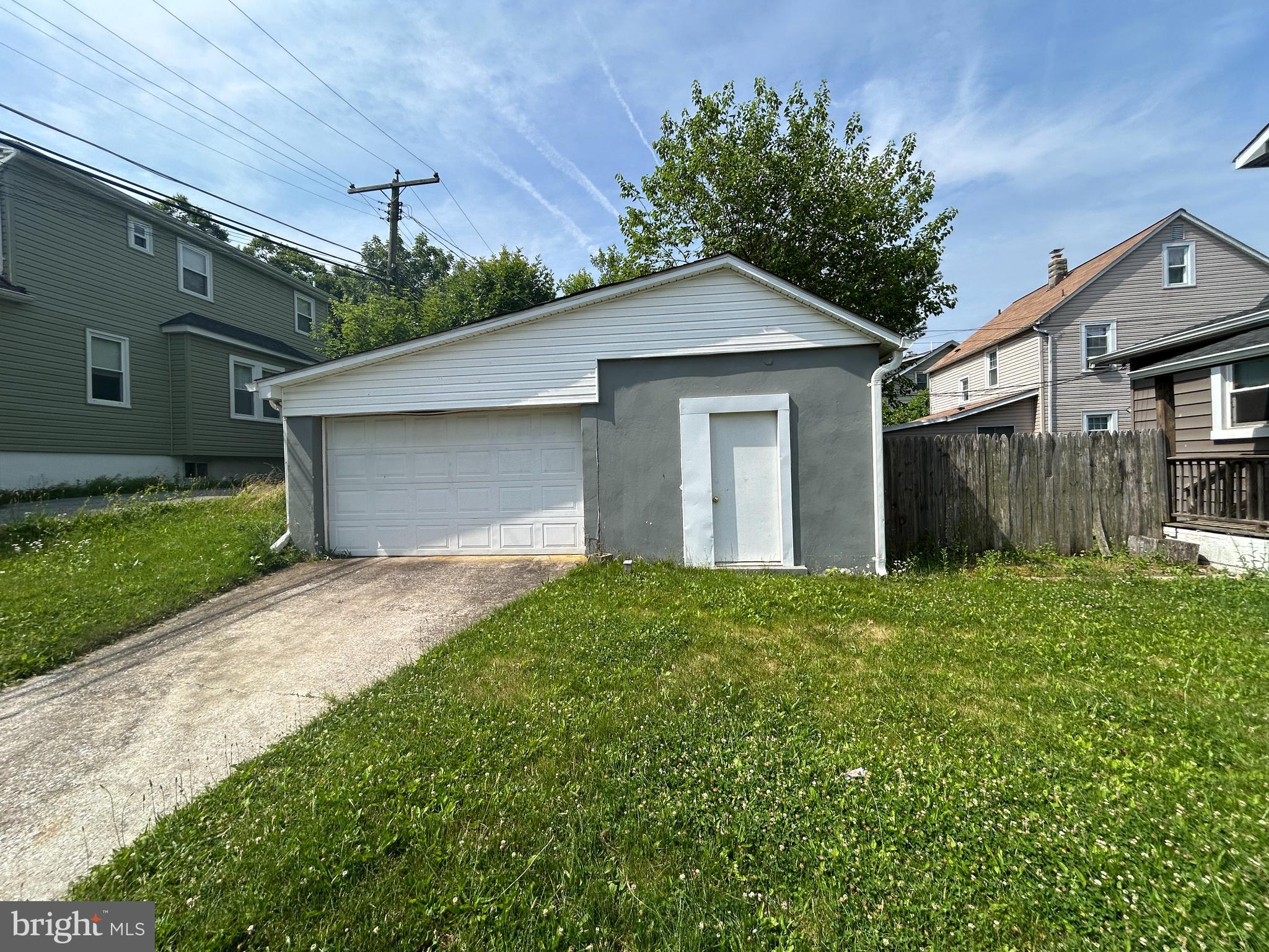OAK CREST - Residential