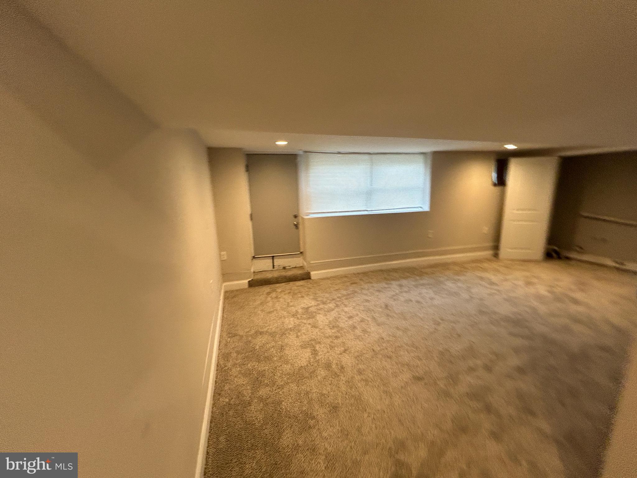 OAK CREST - Residential