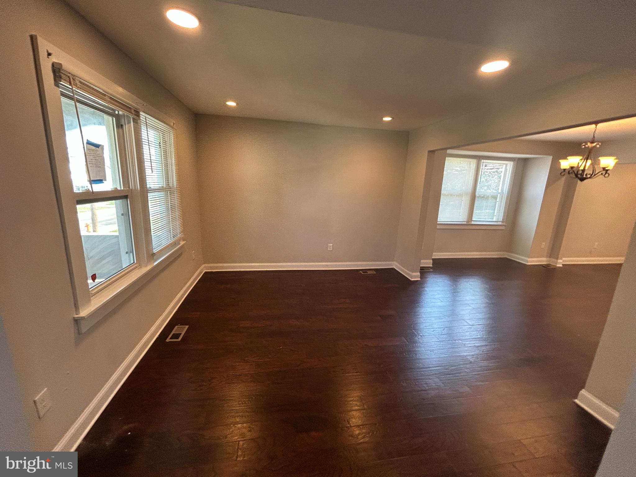 OAK CREST - Residential