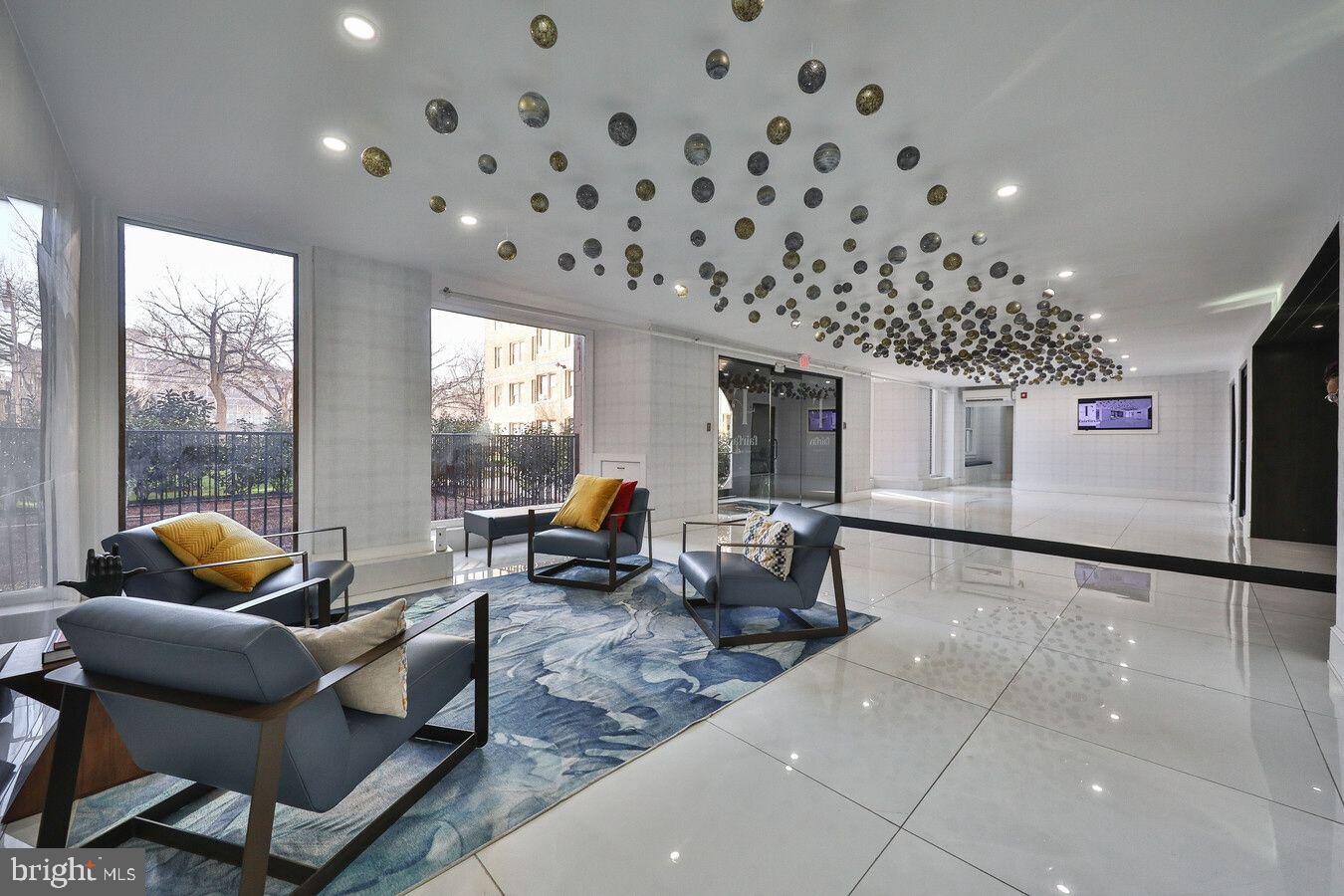 UNIVERSITY CITY - Residential Lease