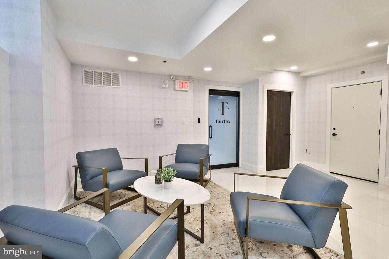 UNIVERSITY CITY - Residential Lease