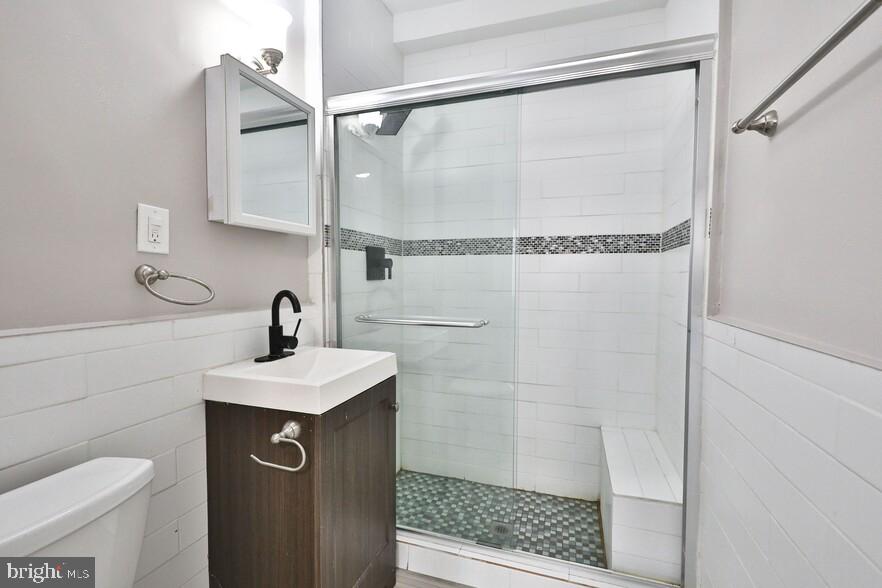 UNIVERSITY CITY - Residential Lease