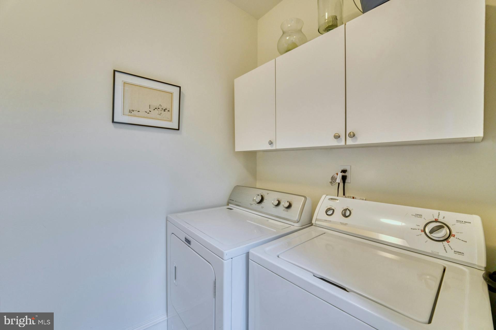 QUEENS ROW - Residential
