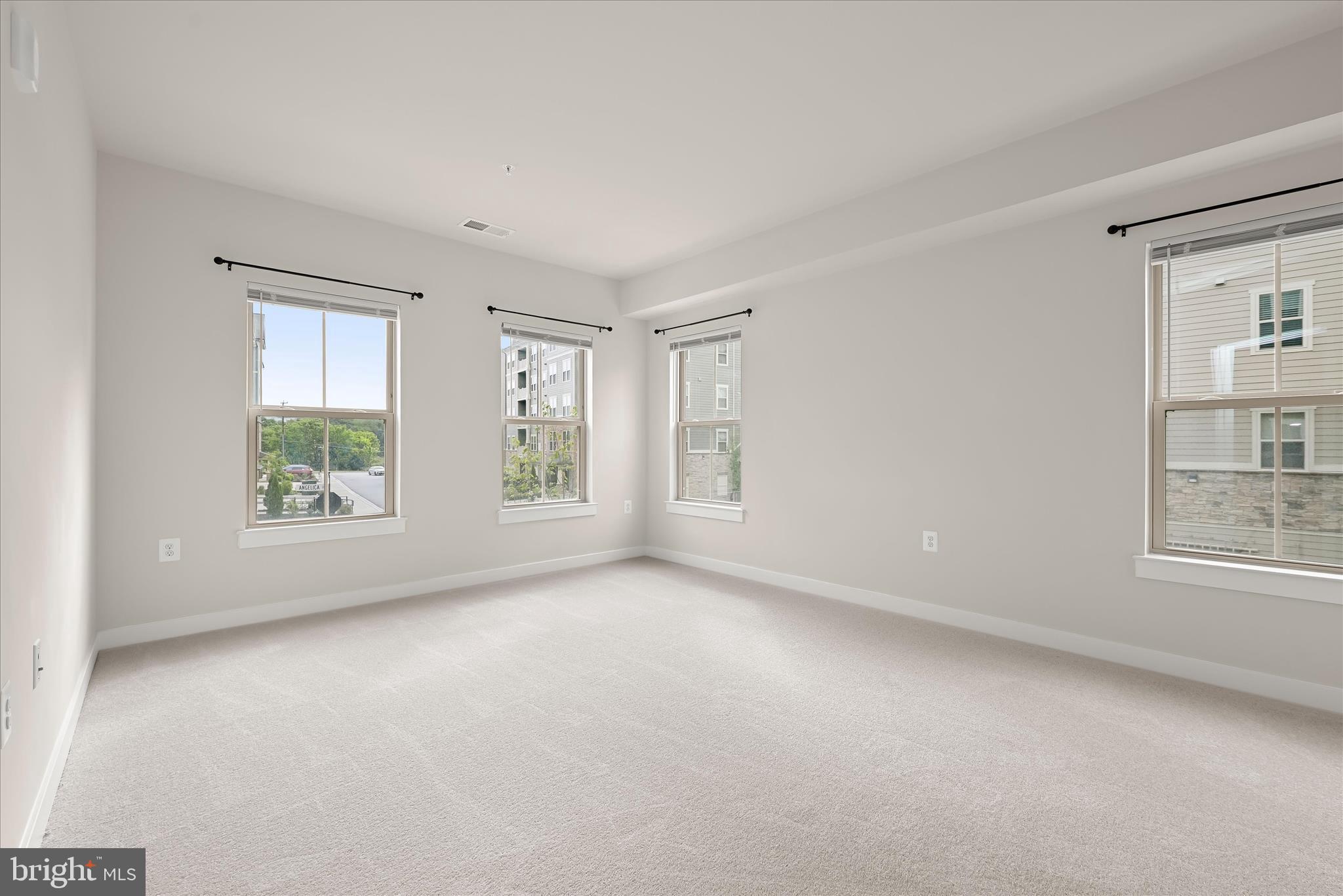 URBANA - Residential