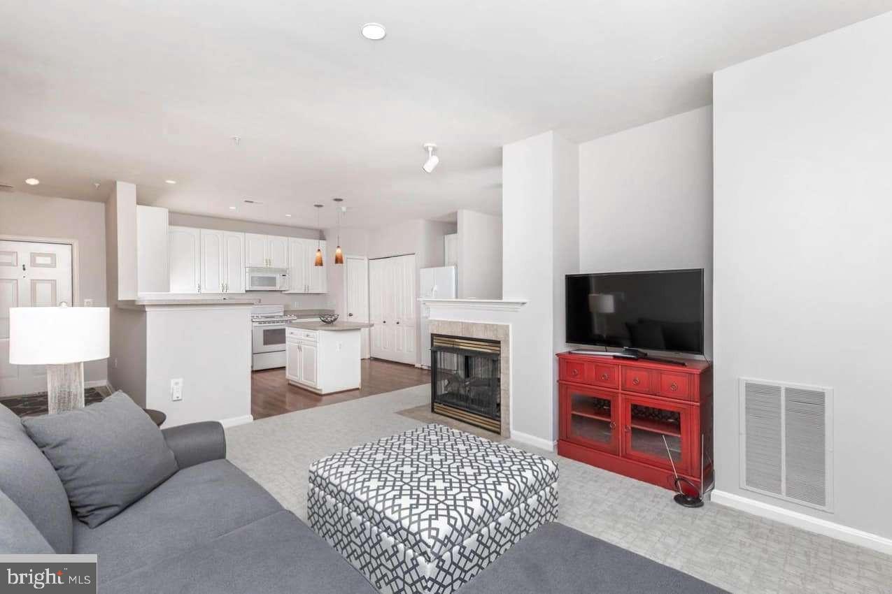 HUNT VALLEY ESTATES - Residential