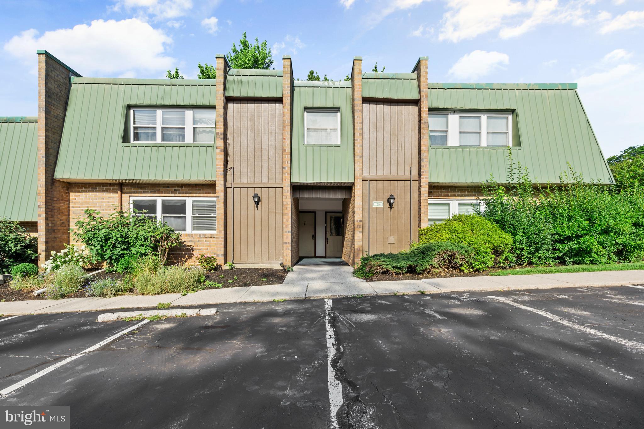 THE MEADOWS - Residential