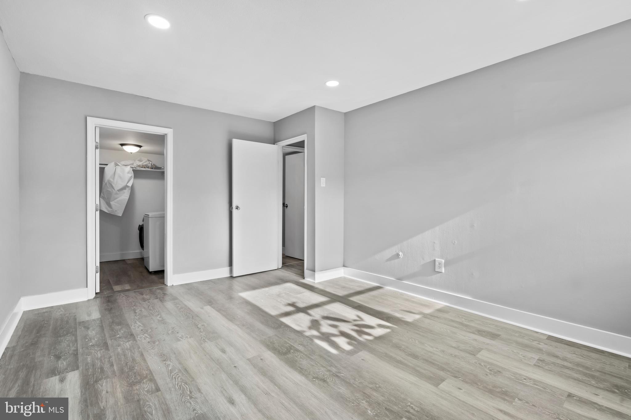 THE MEADOWS - Residential