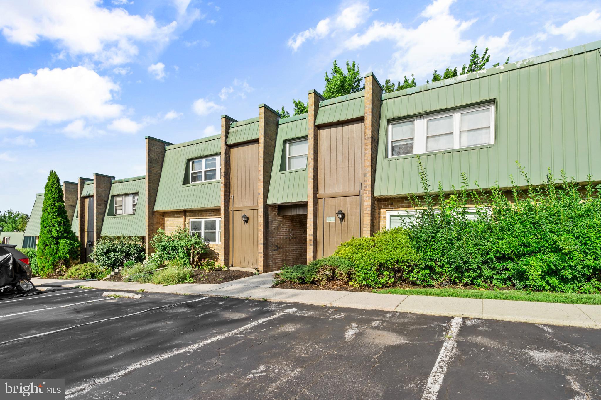 THE MEADOWS - Residential
