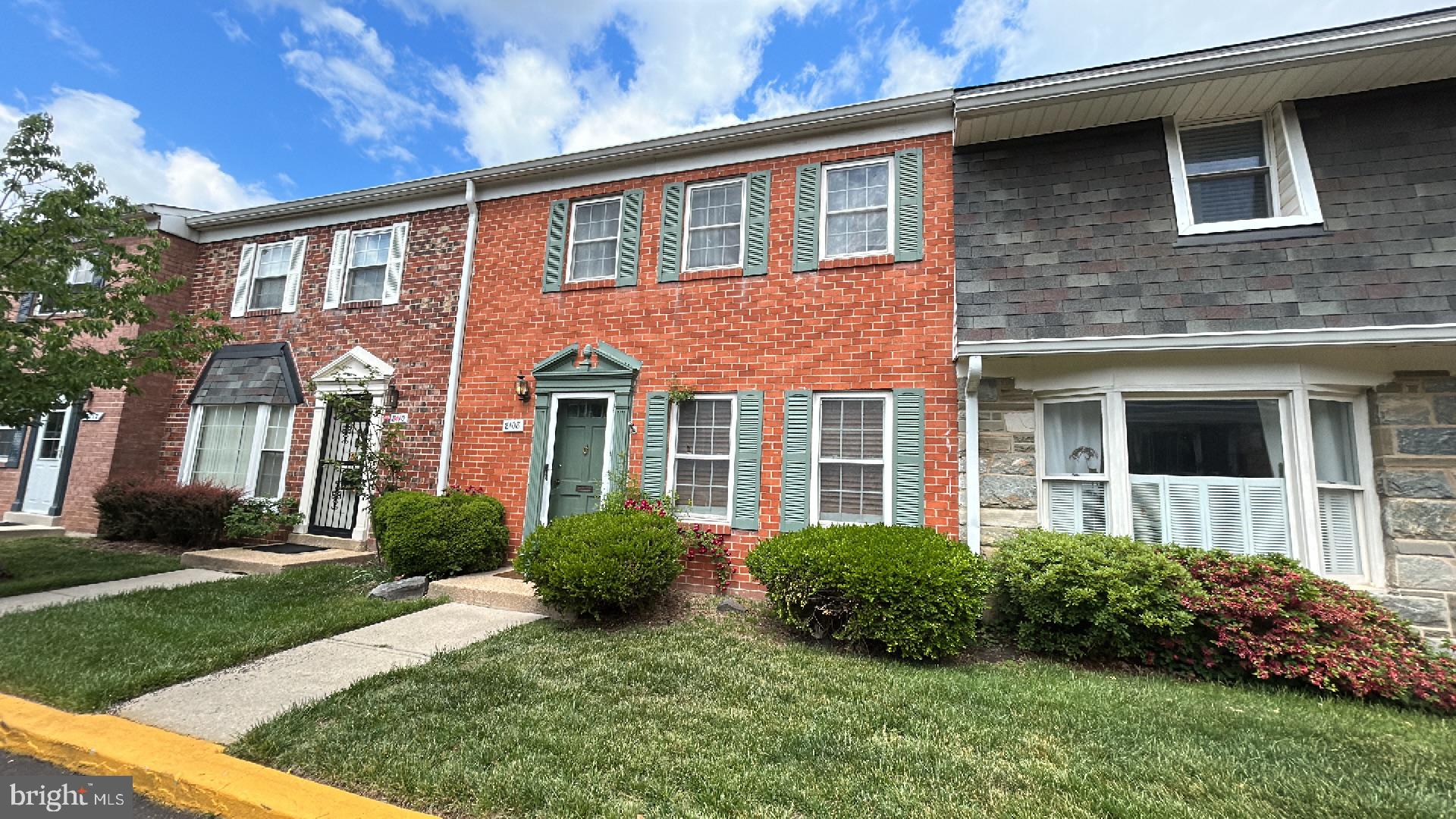 CHARLESTOWNE VILLAGE - Residential