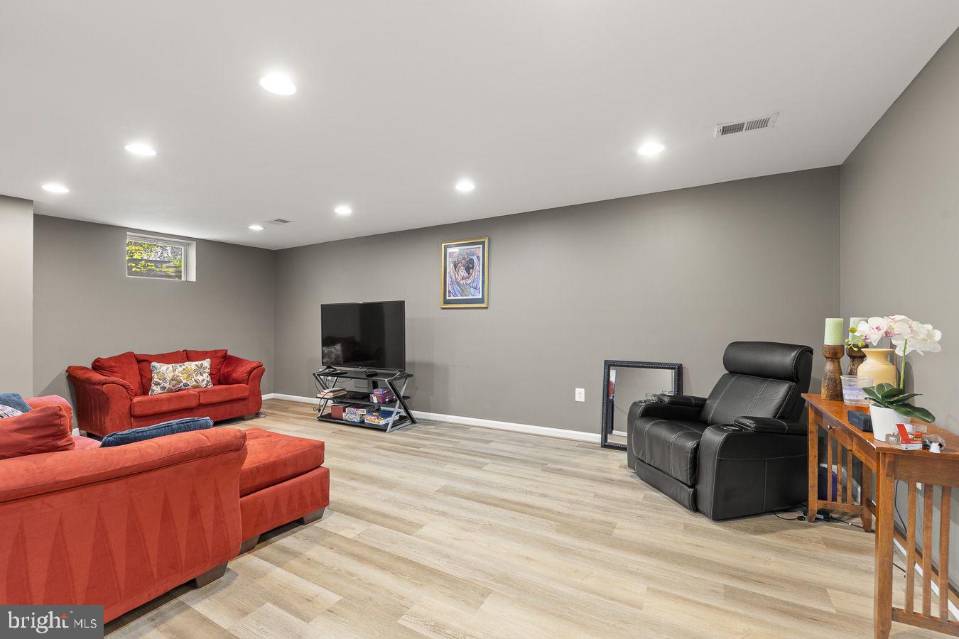 MOUNTAIN VALLEY - Residential