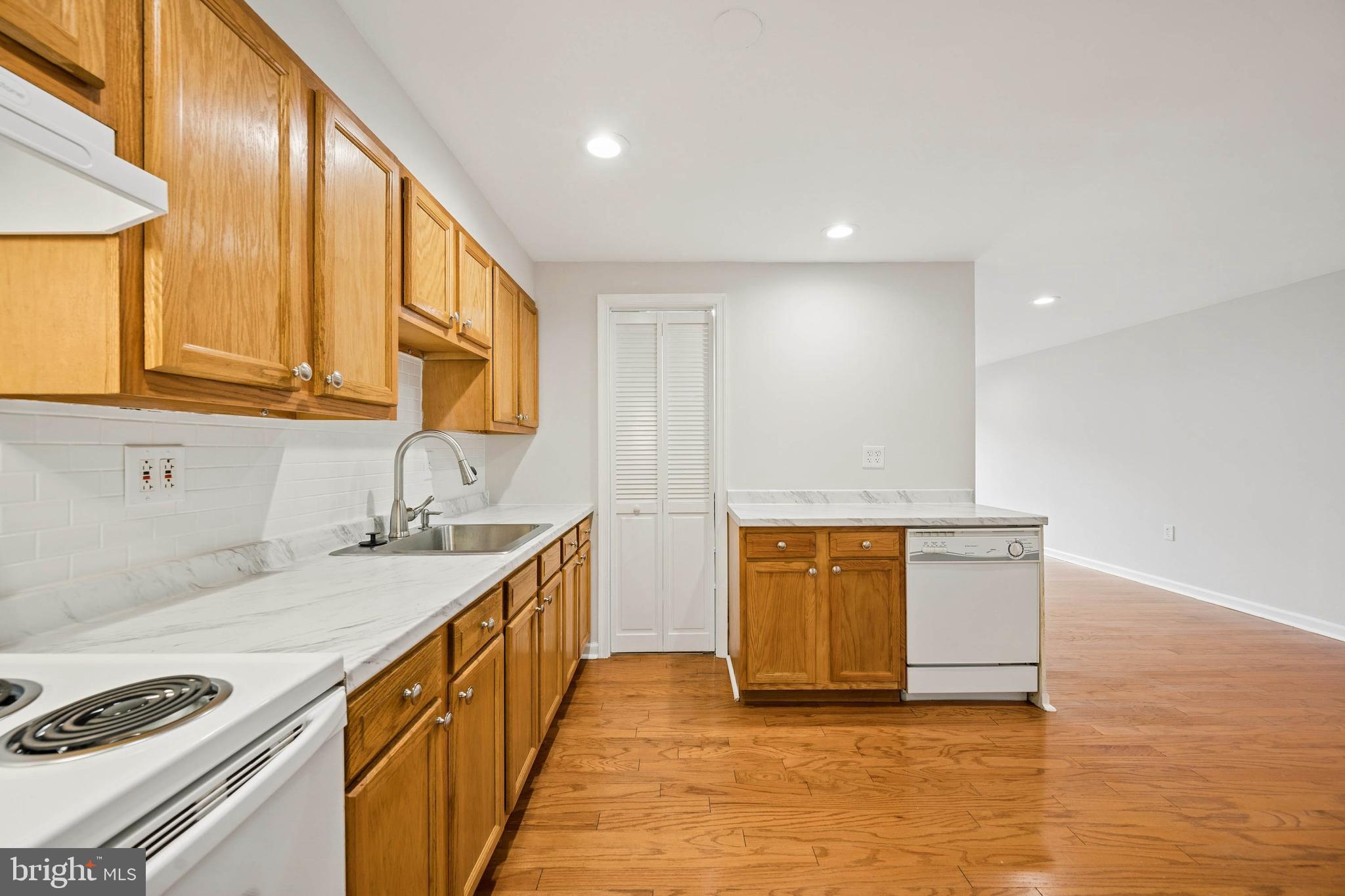 PARKSIDE HEIGHTS - Residential
