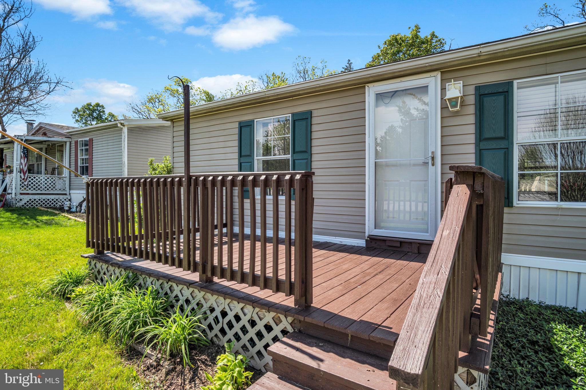 COUNTRY VIEW MANOR - Residential