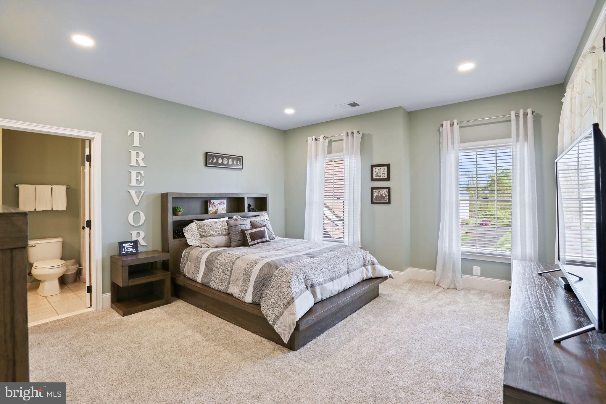 CHASE AT BELMONT COUNTRY - Residential