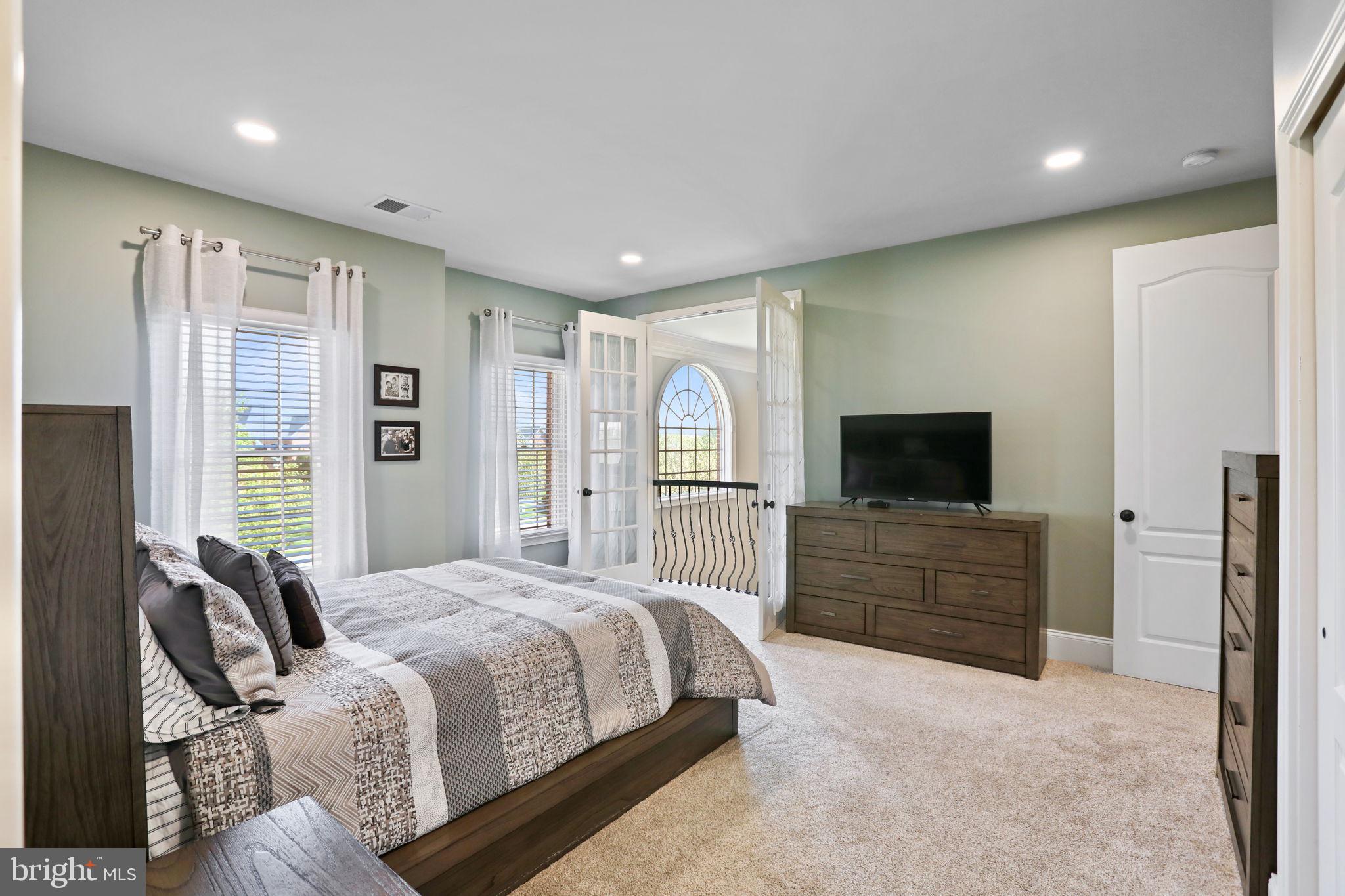 CHASE AT BELMONT COUNTRY - Residential