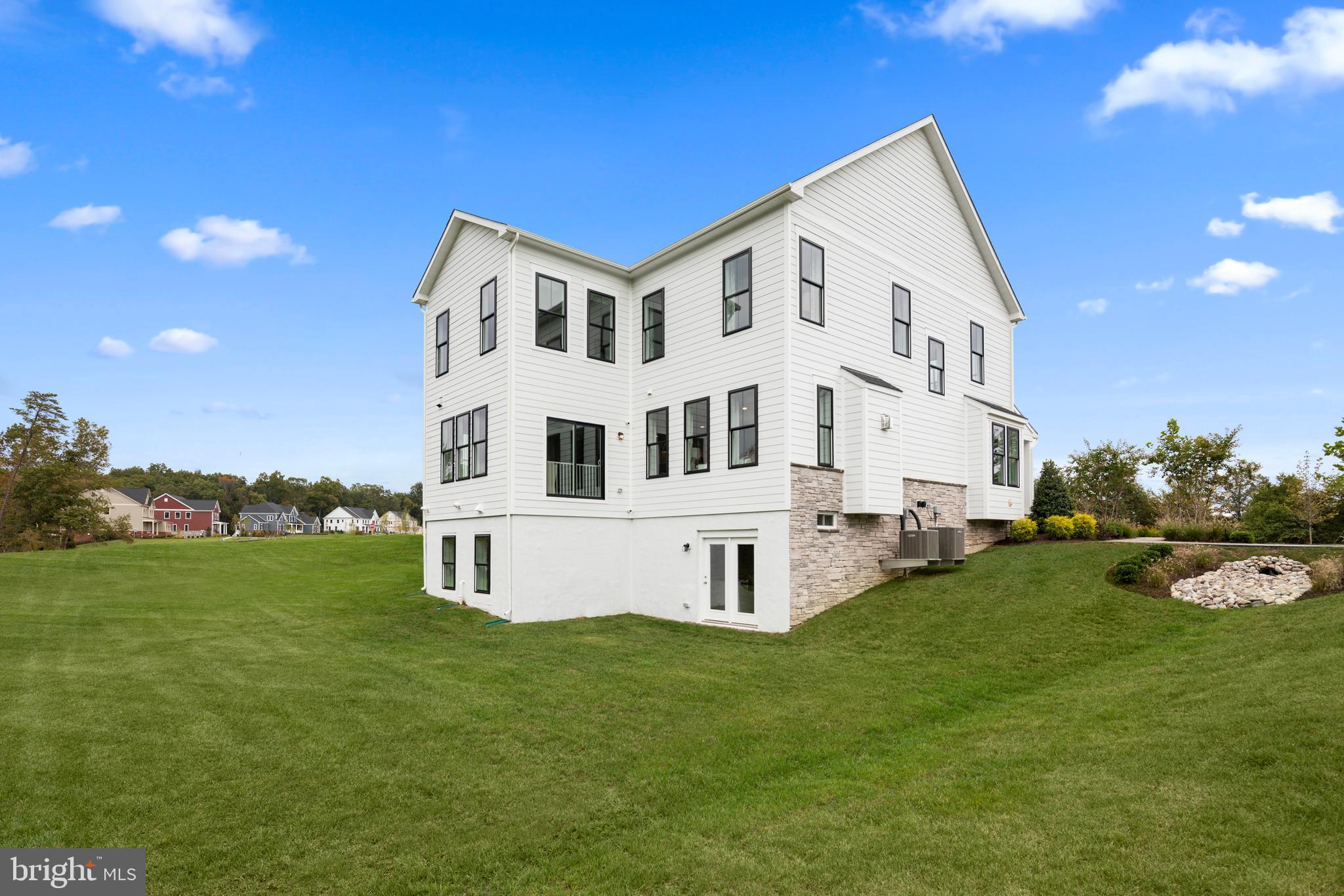 QUARTER BRANCH - Residential