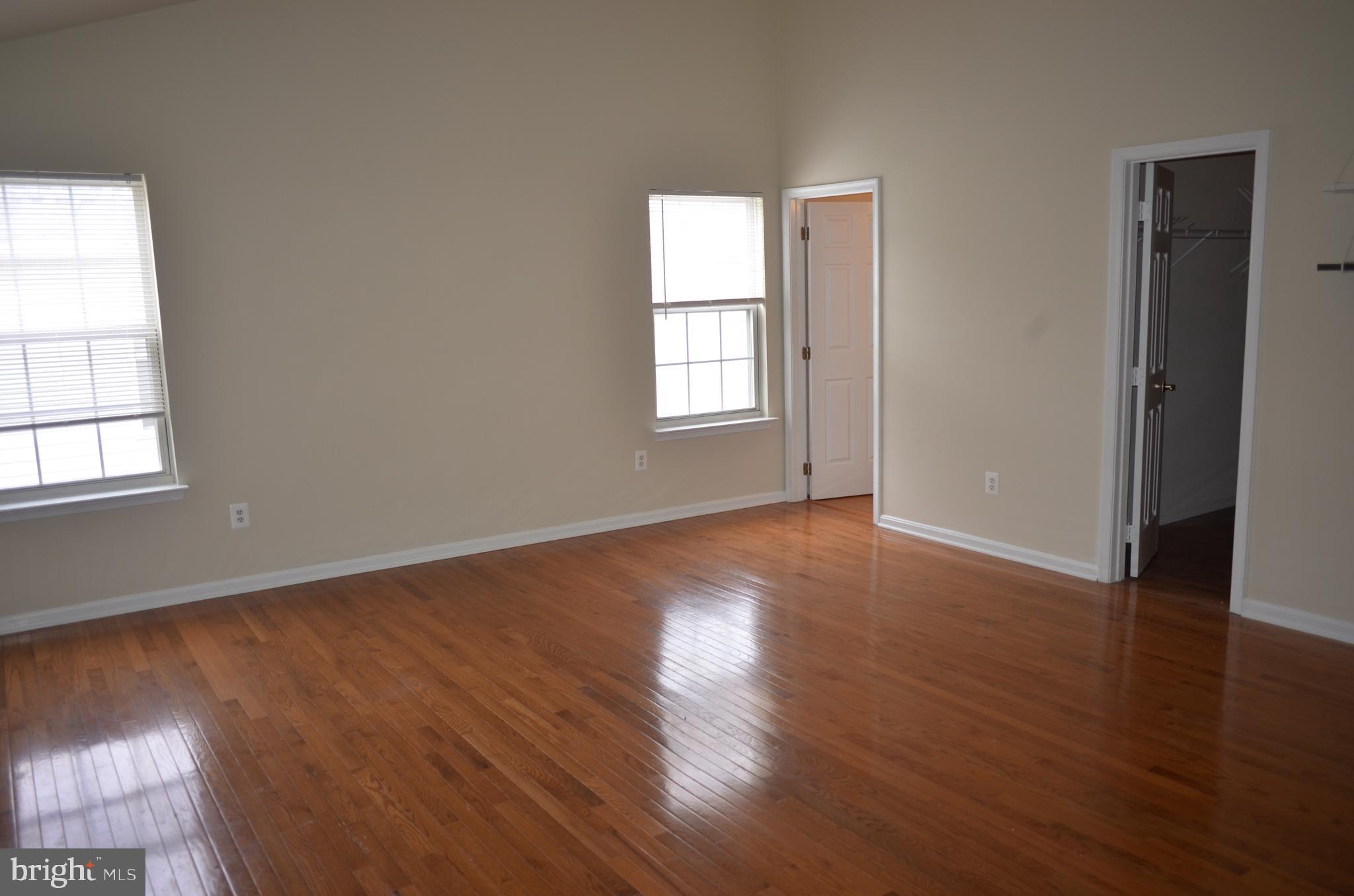 CHEVERLY OAKS - Residential