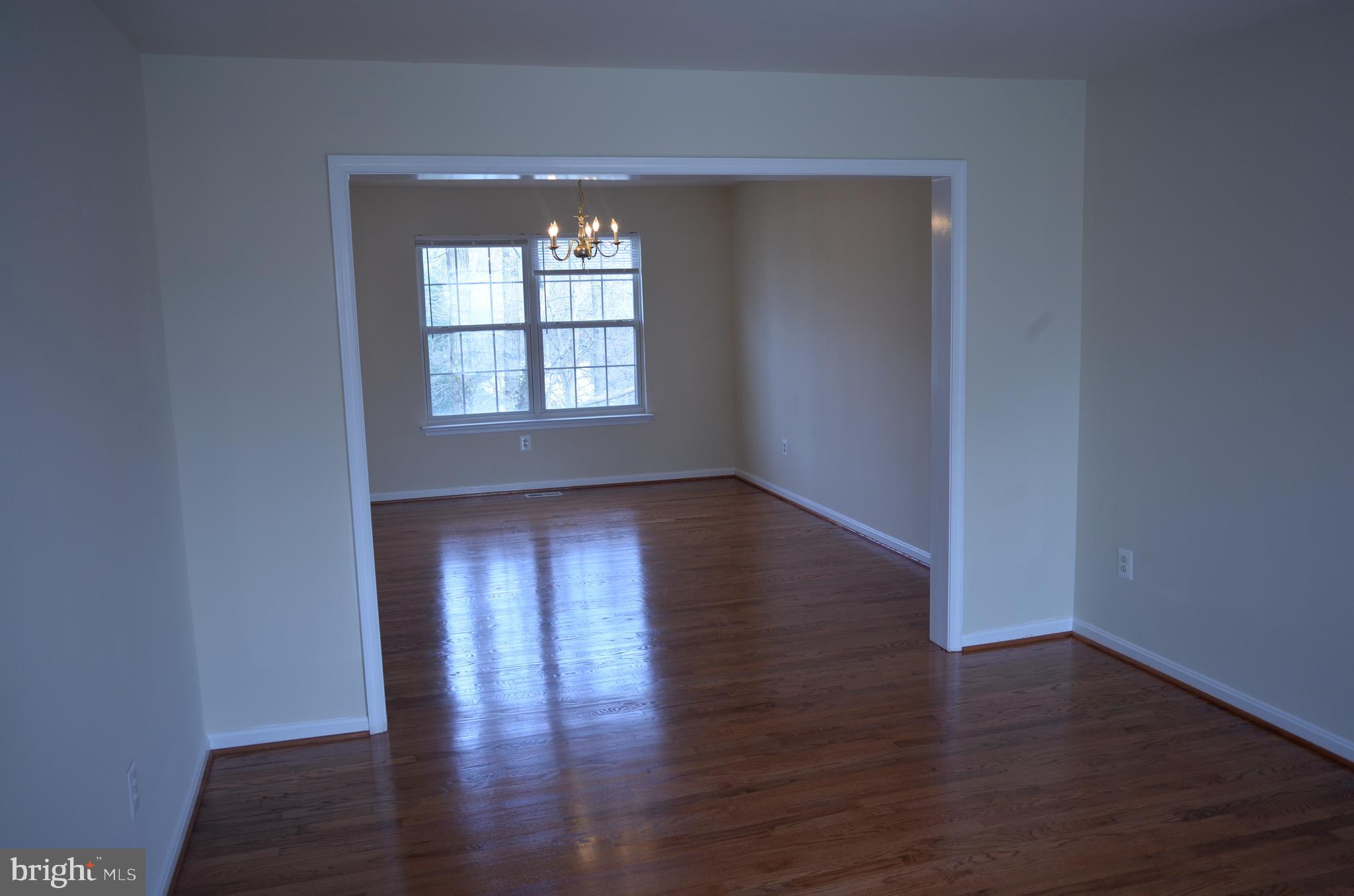 CHEVERLY OAKS - Residential