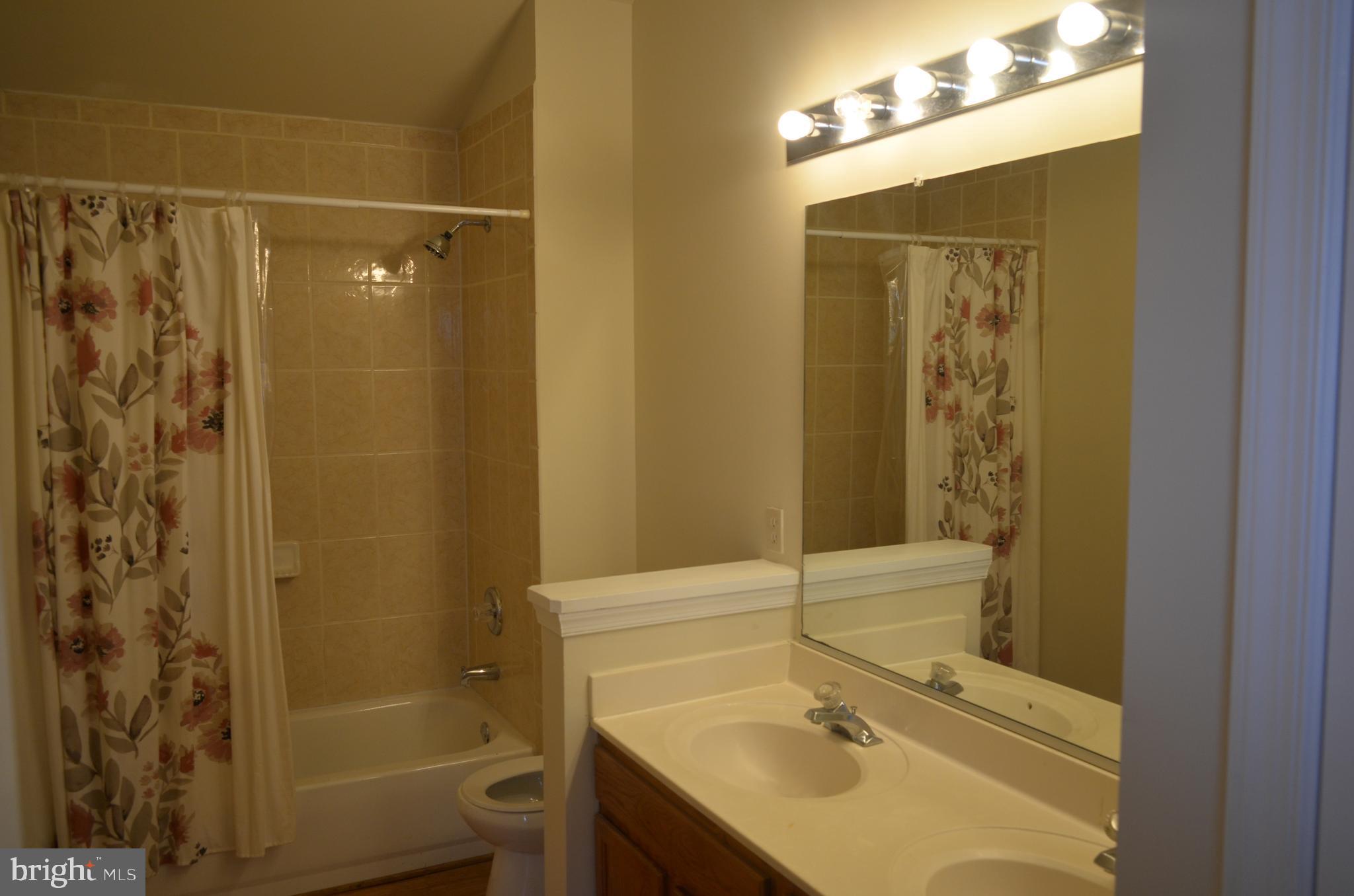 CHEVERLY OAKS - Residential