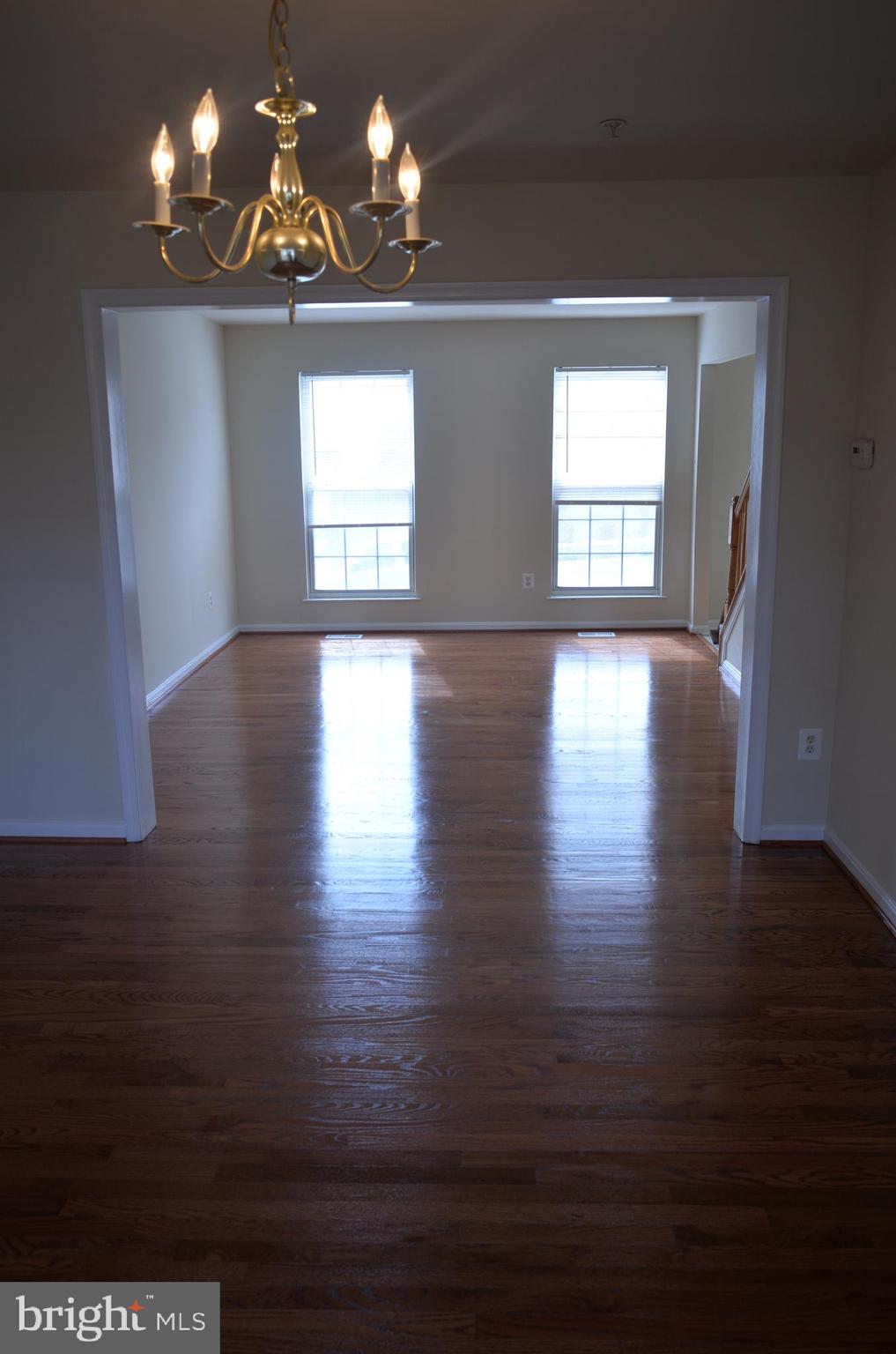 CHEVERLY OAKS - Residential