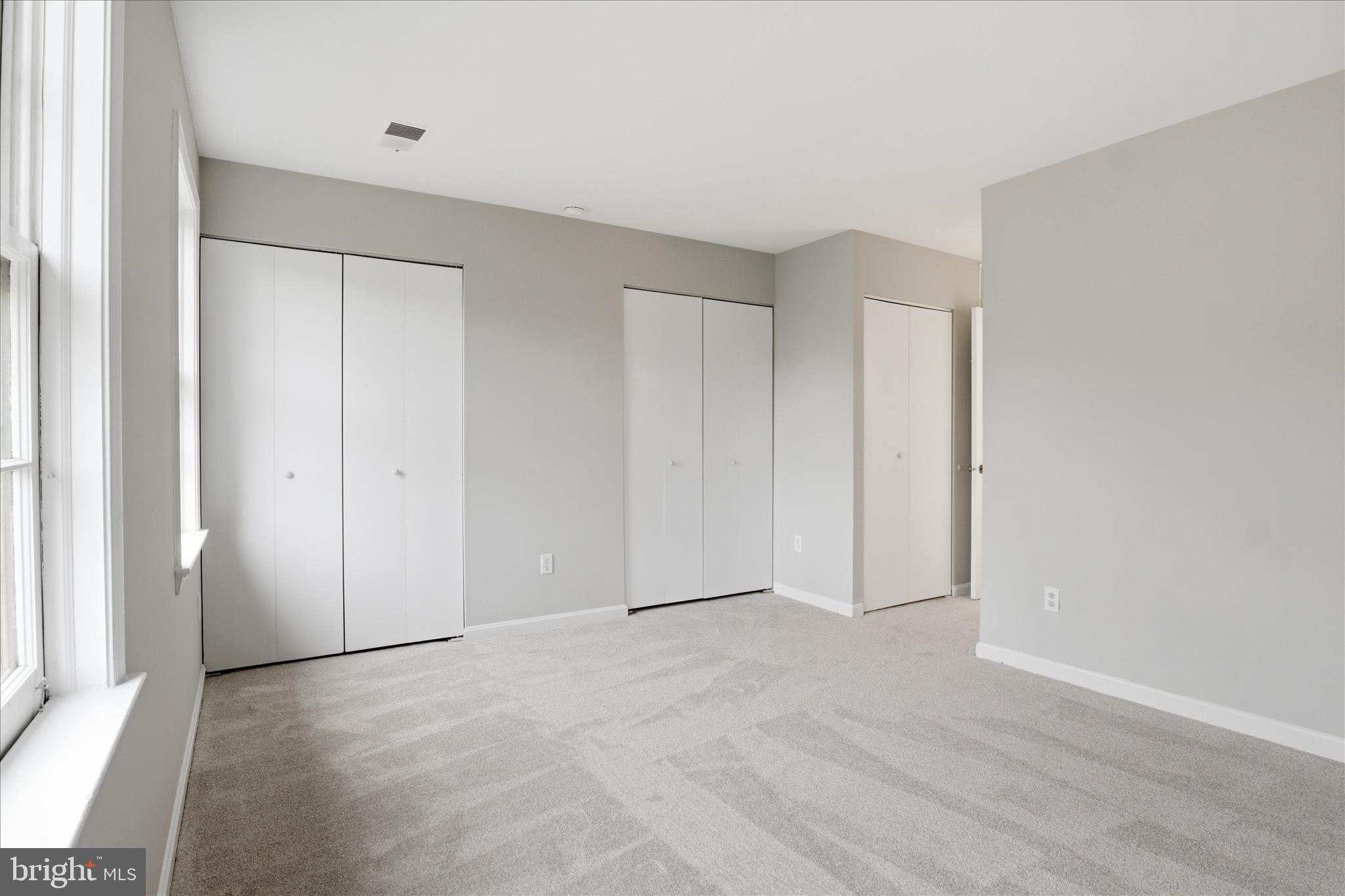 LAUREL MEWS - Residential