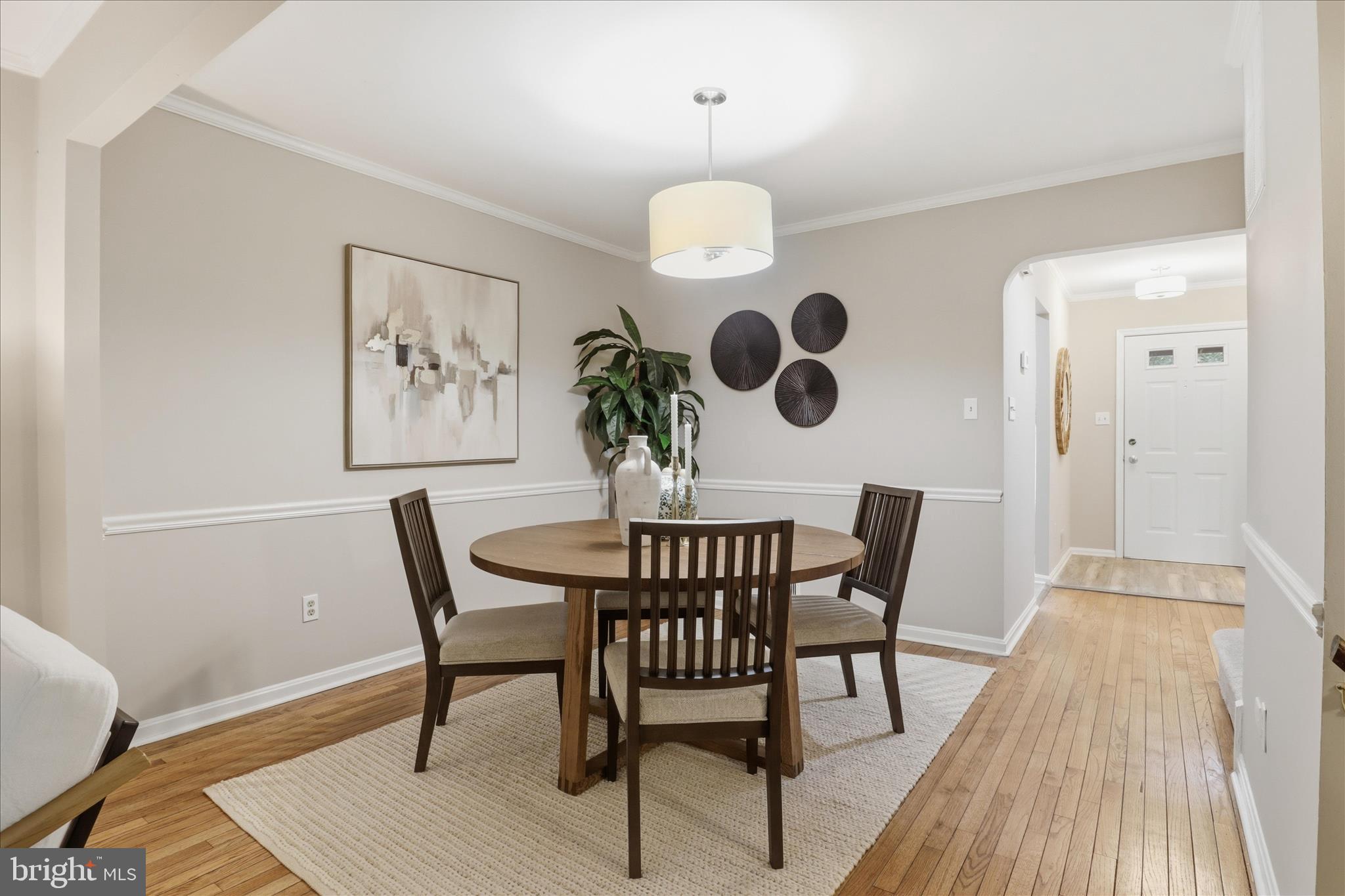 LAUREL MEWS - Residential