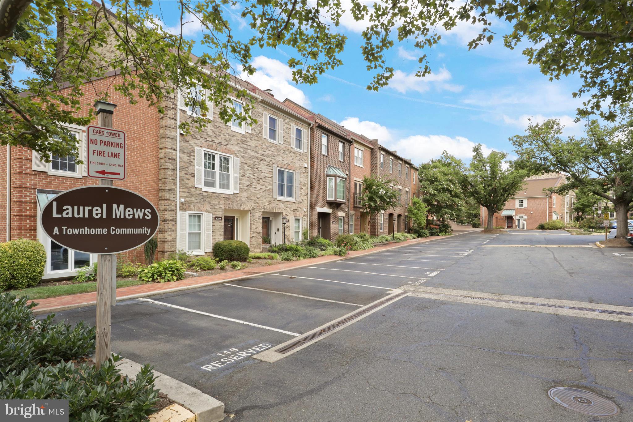 LAUREL MEWS - Residential