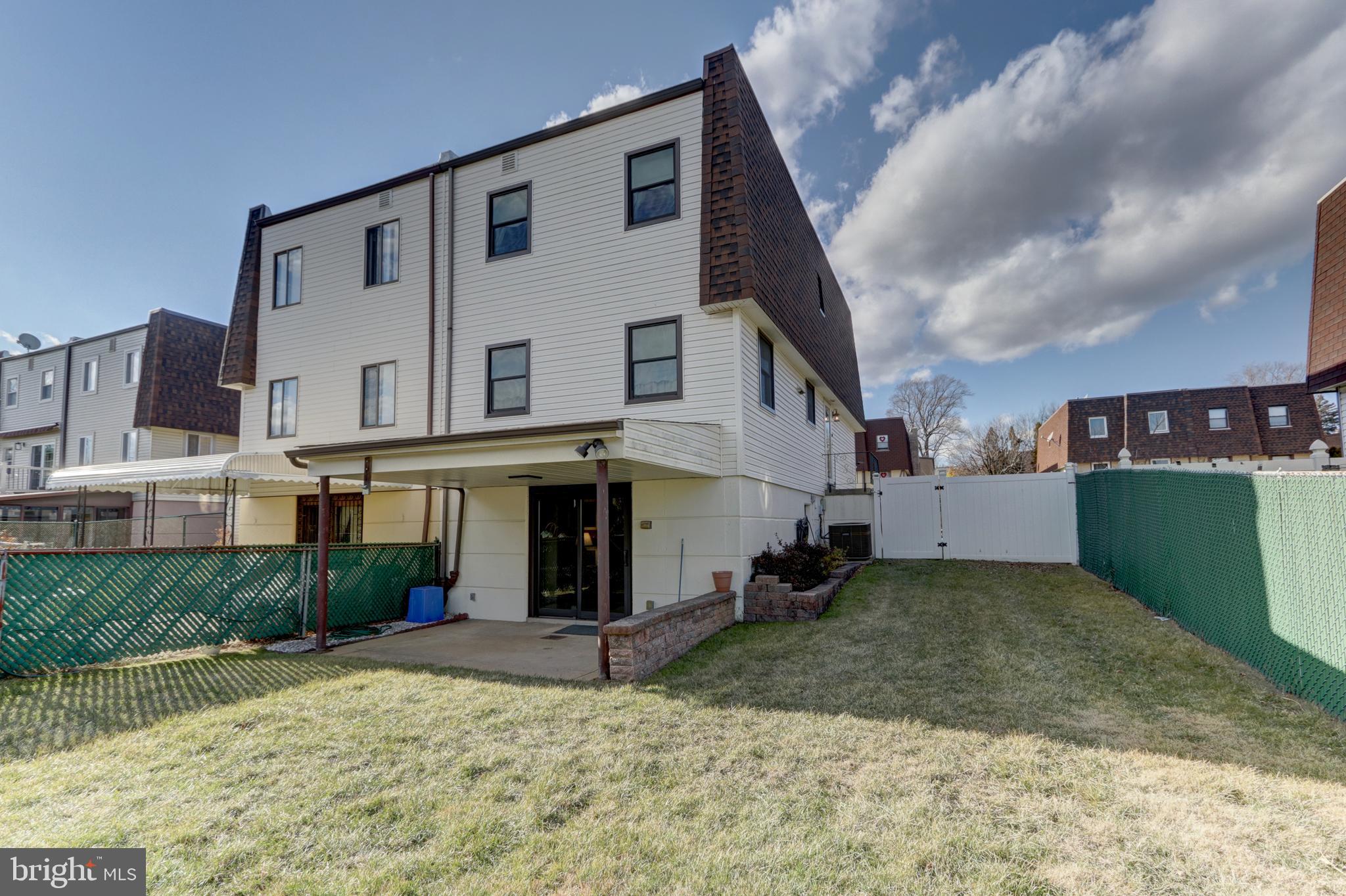 SOMERTON - Residential