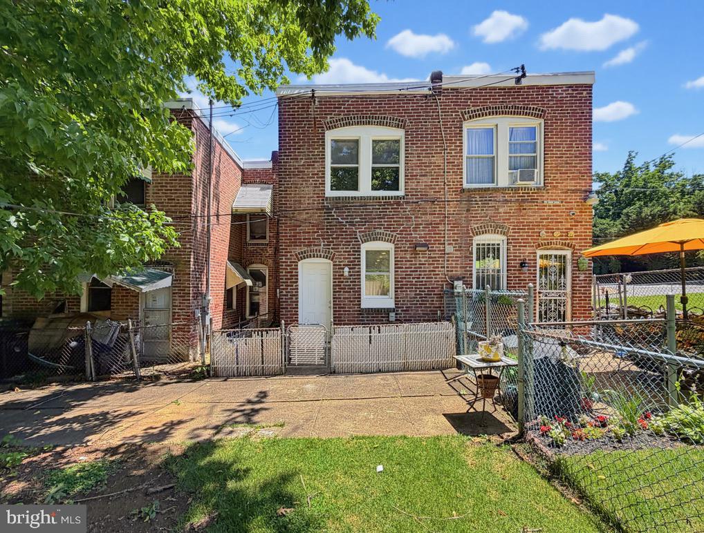OAK LANE - Residential