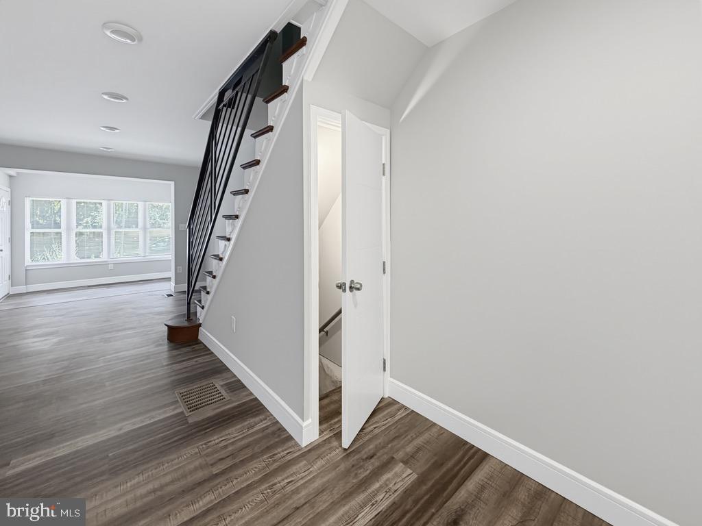 OAK LANE - Residential