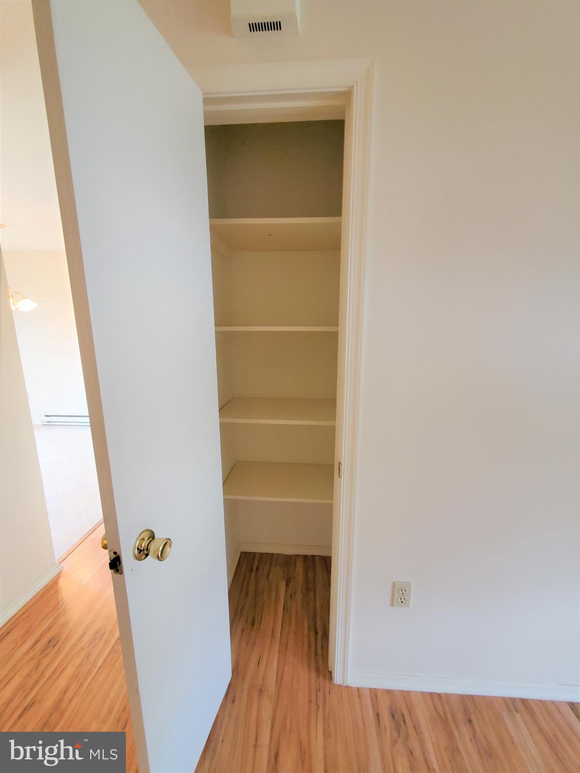 TWIN HILLS - Residential Lease