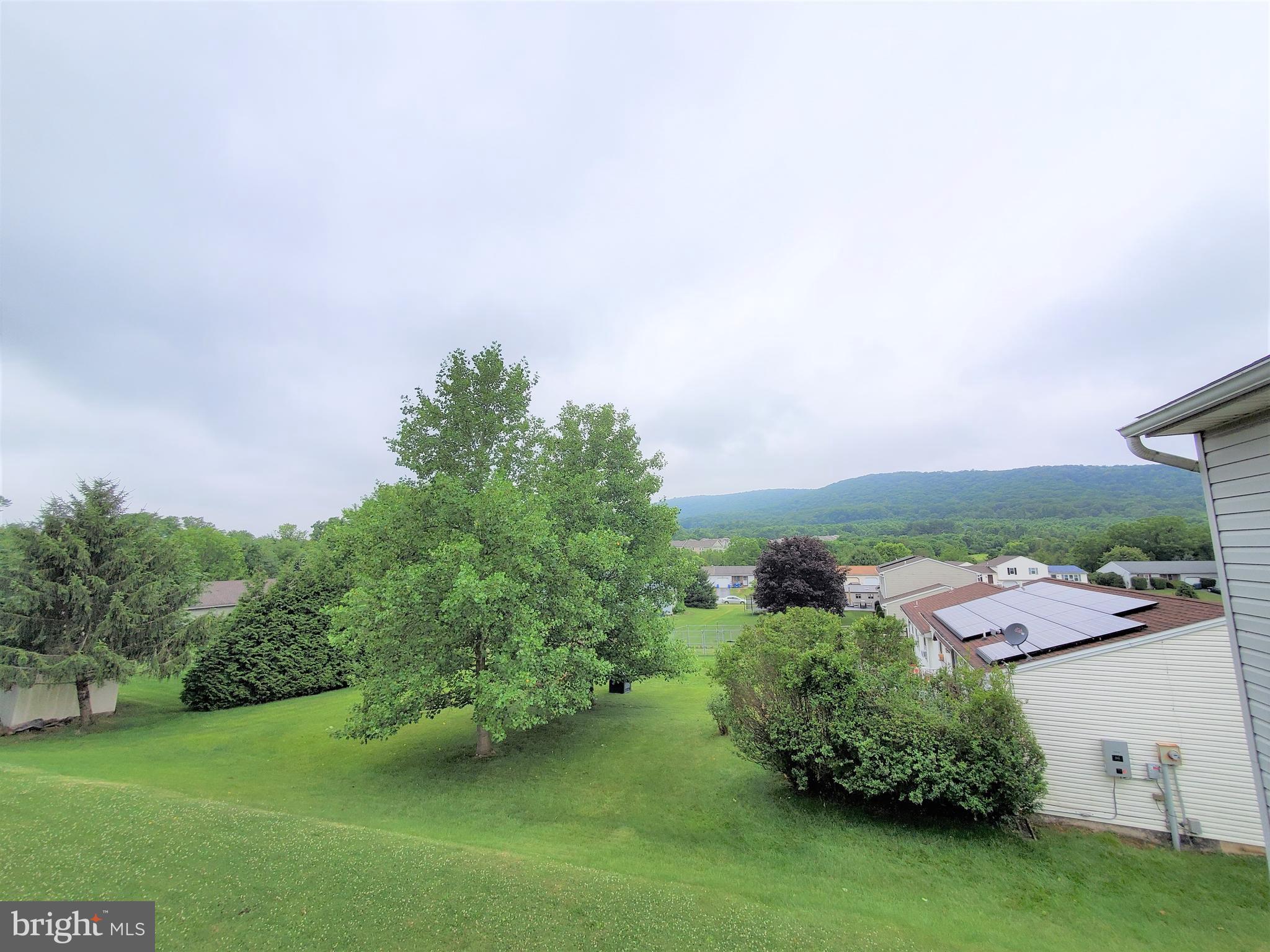 TWIN HILLS - Residential Lease