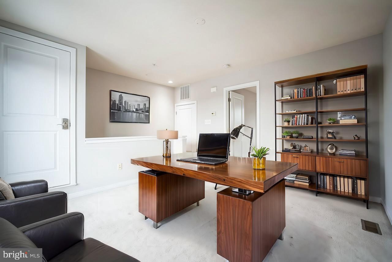 MOSAIC AT MERRIFIELD - Residential Lease