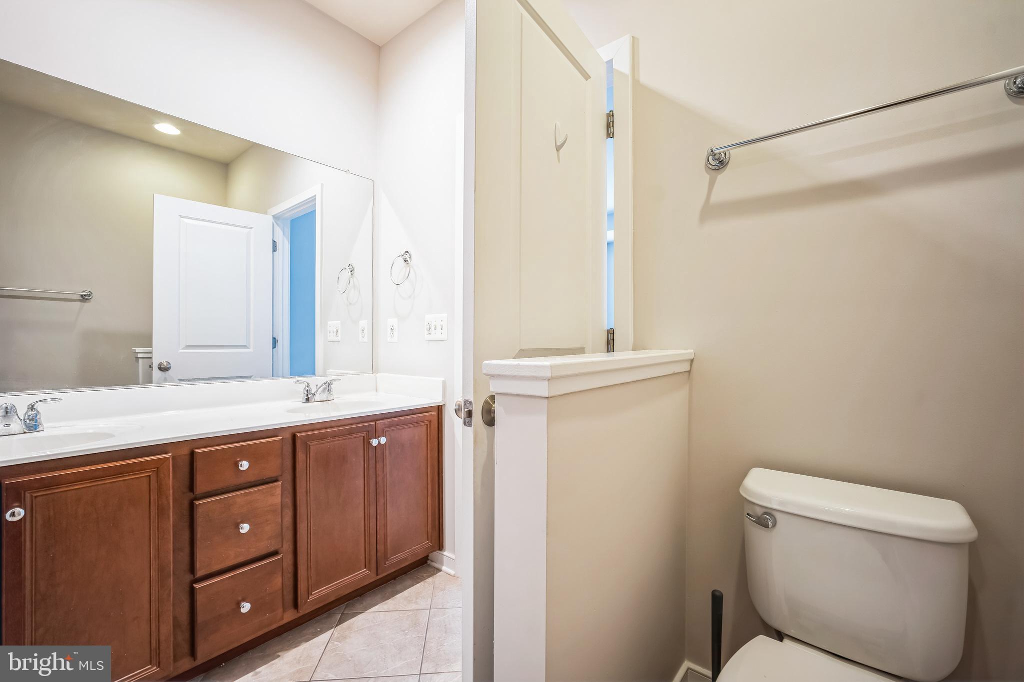 MOSAIC AT MERRIFIELD - Residential Lease