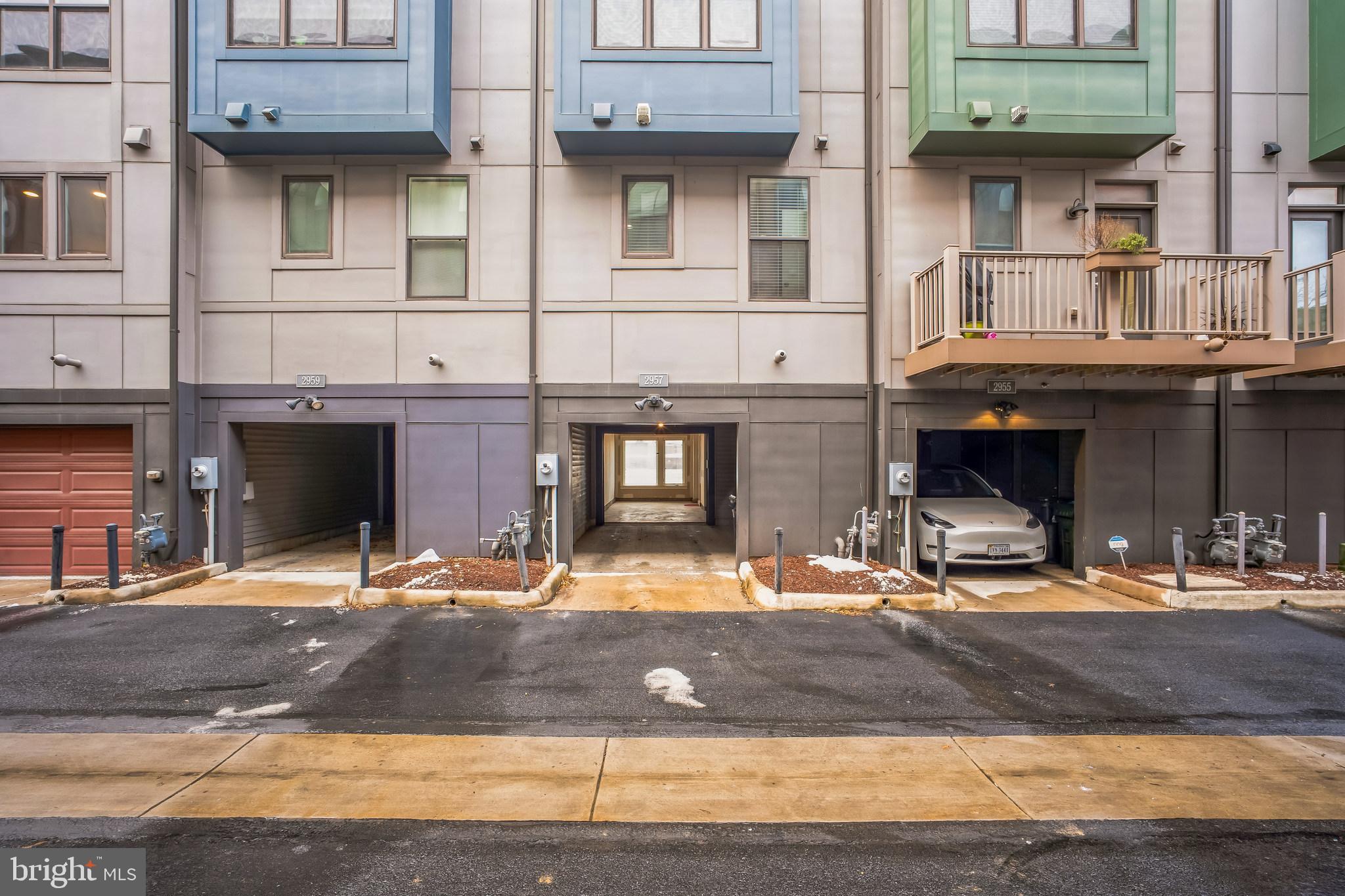 MOSAIC AT MERRIFIELD - Residential Lease