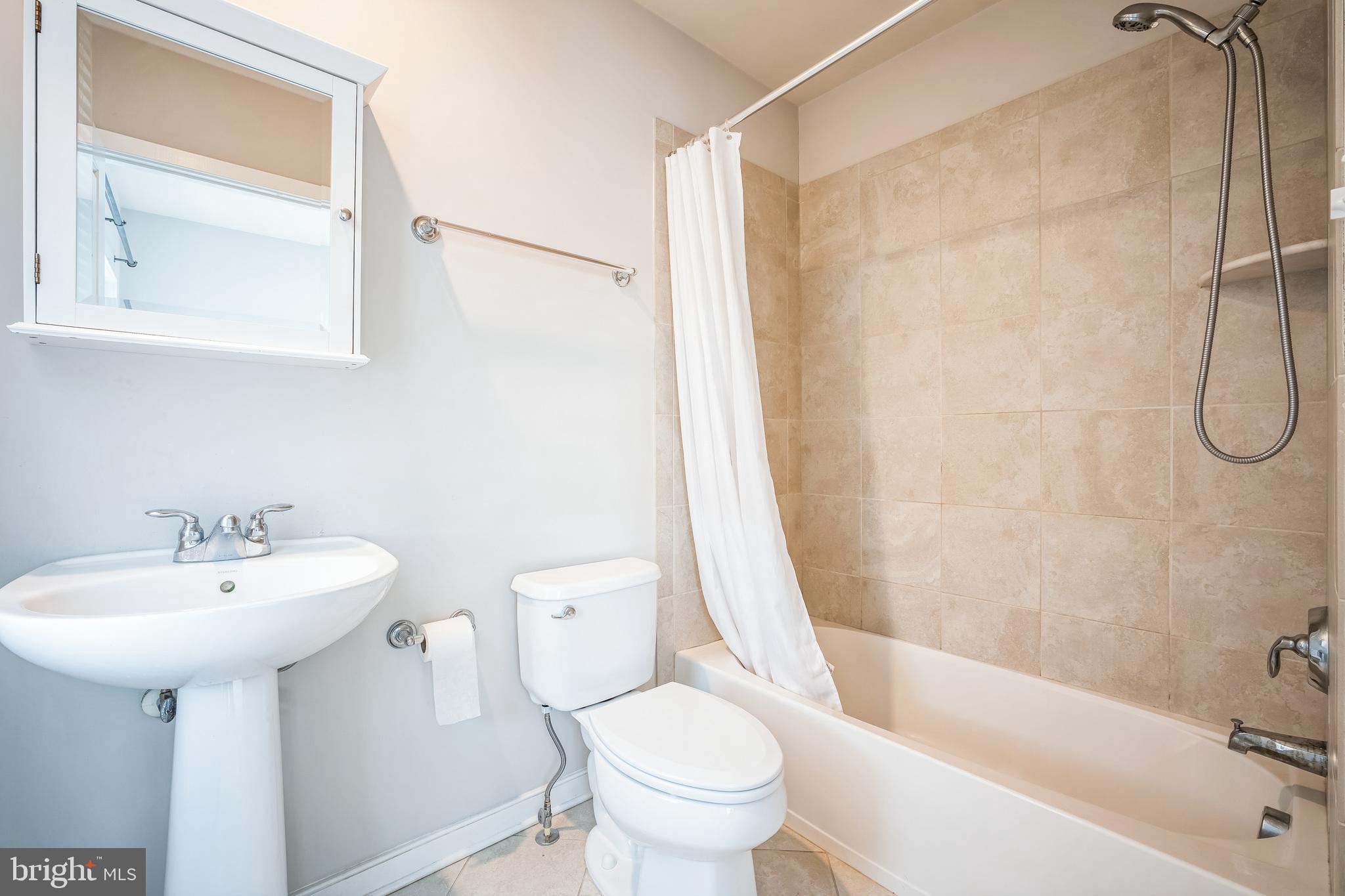 MOSAIC AT MERRIFIELD - Residential Lease