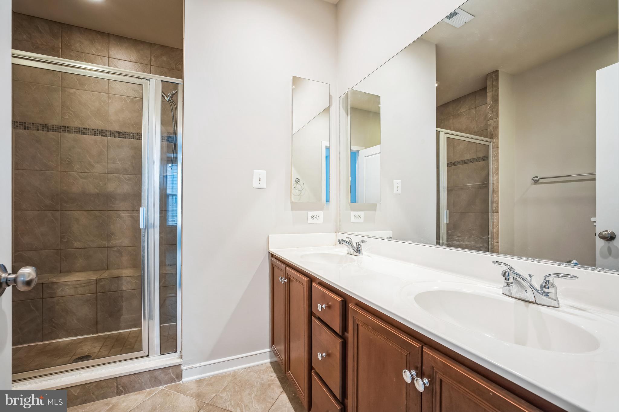 MOSAIC AT MERRIFIELD - Residential Lease